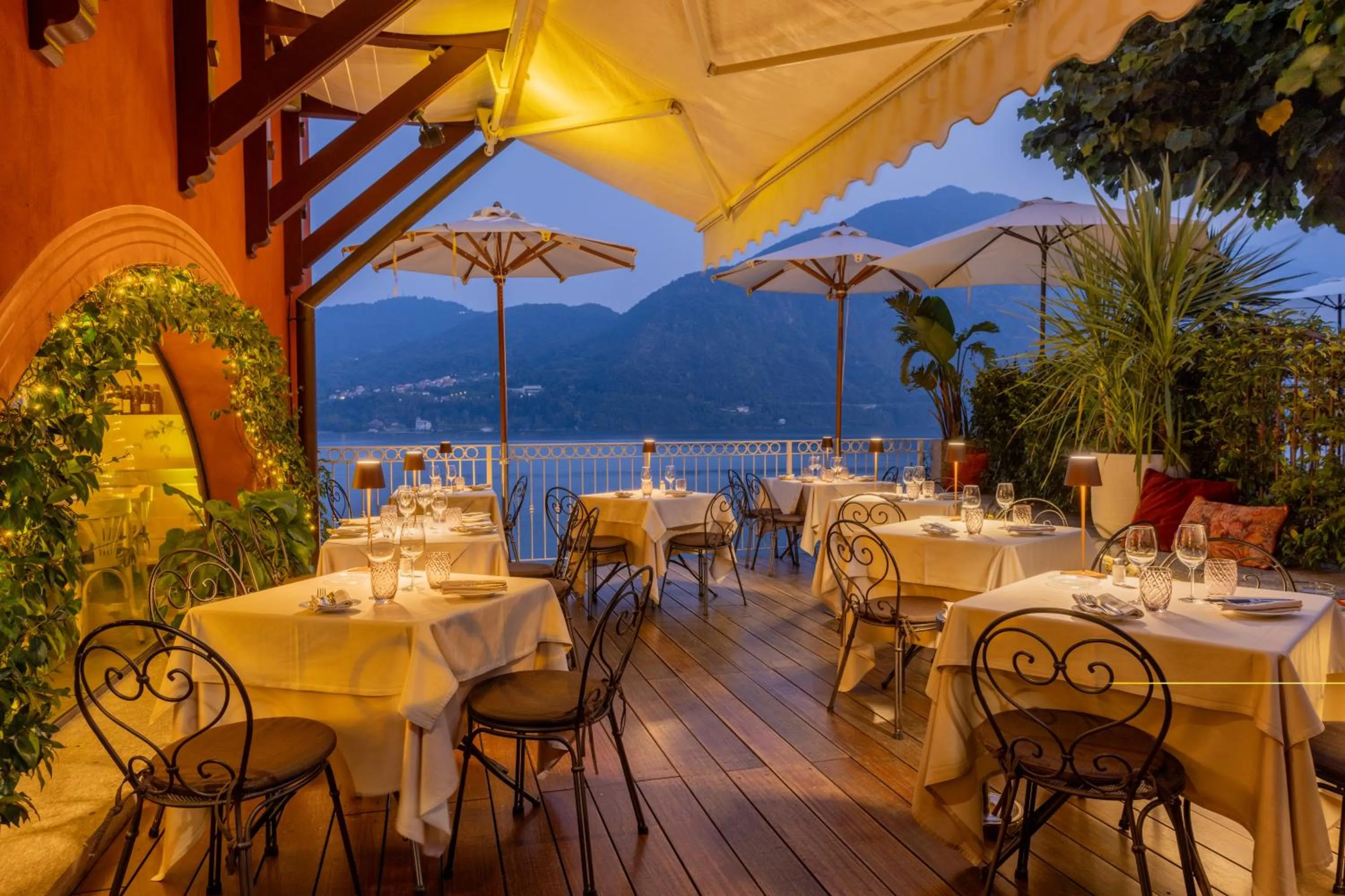 Restaurant/places to eat in La Darsena Boutique Hotel & Restaurant
