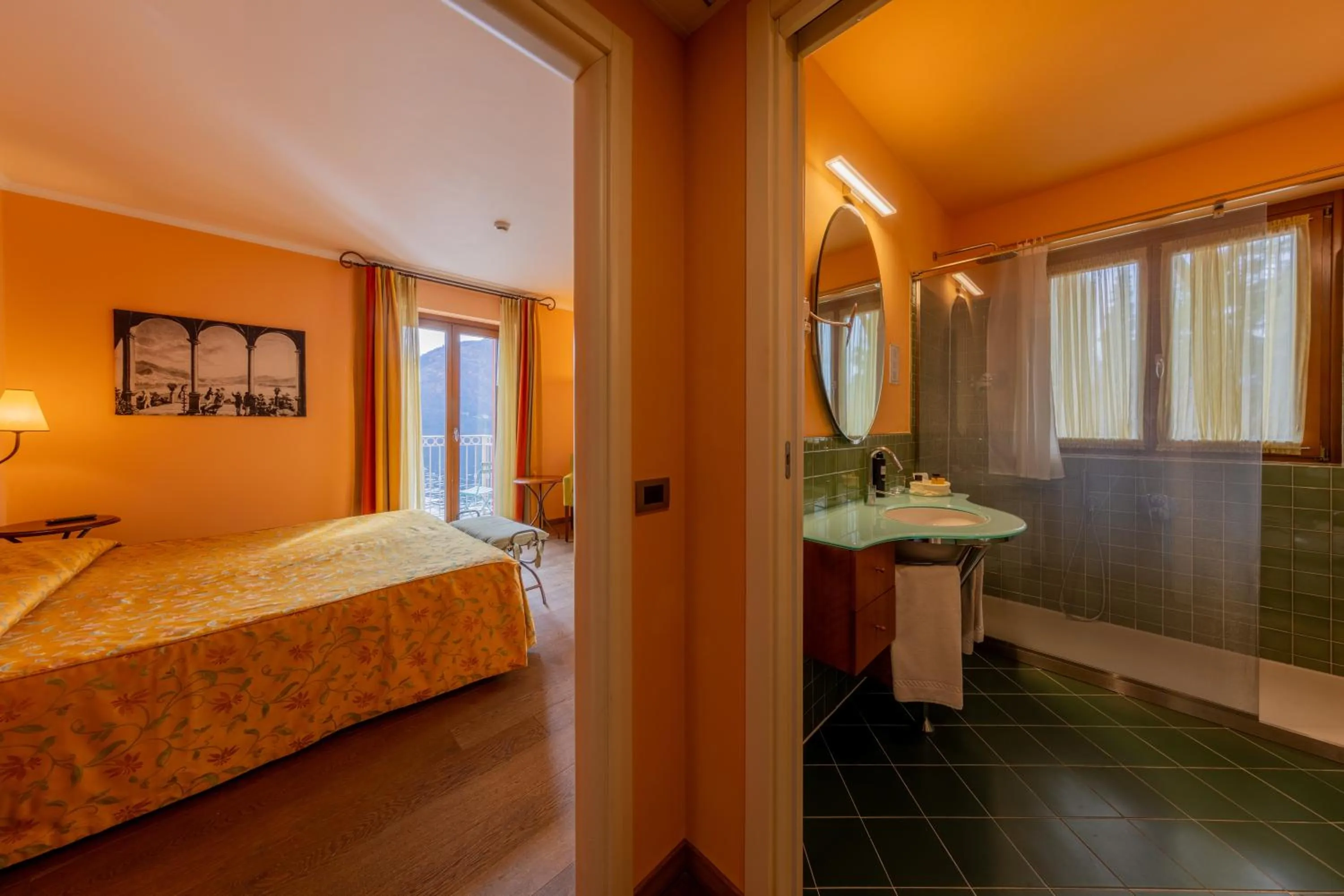 Bathroom, Bed in La Darsena Boutique Hotel & Restaurant