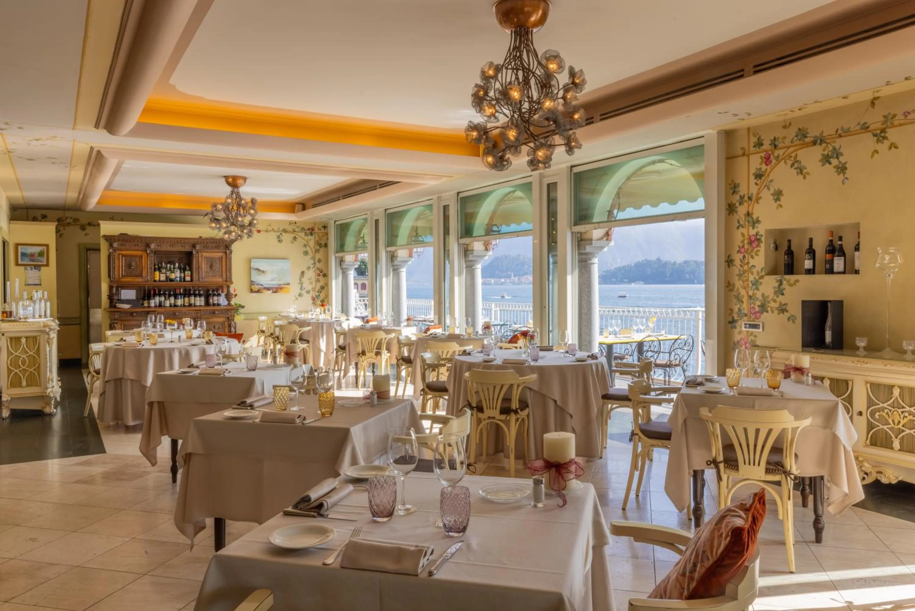 Restaurant/places to eat in La Darsena Boutique Hotel & Restaurant