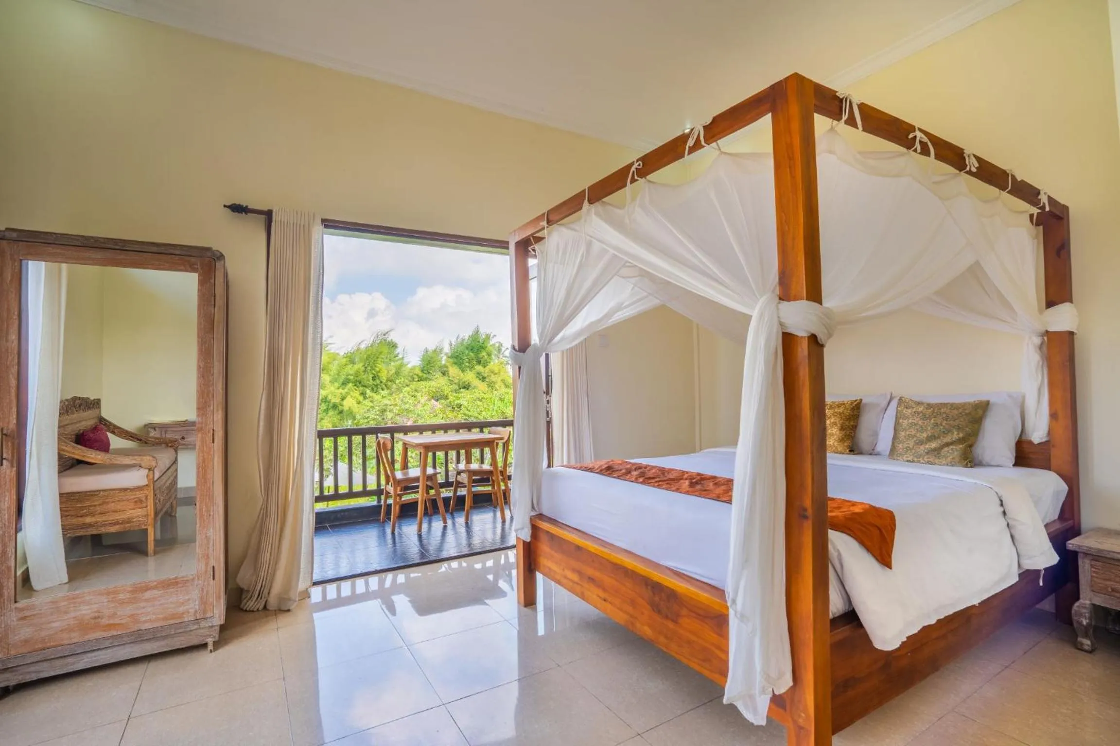 Bed in Ubud Sawah Scenery Villa and Homestay