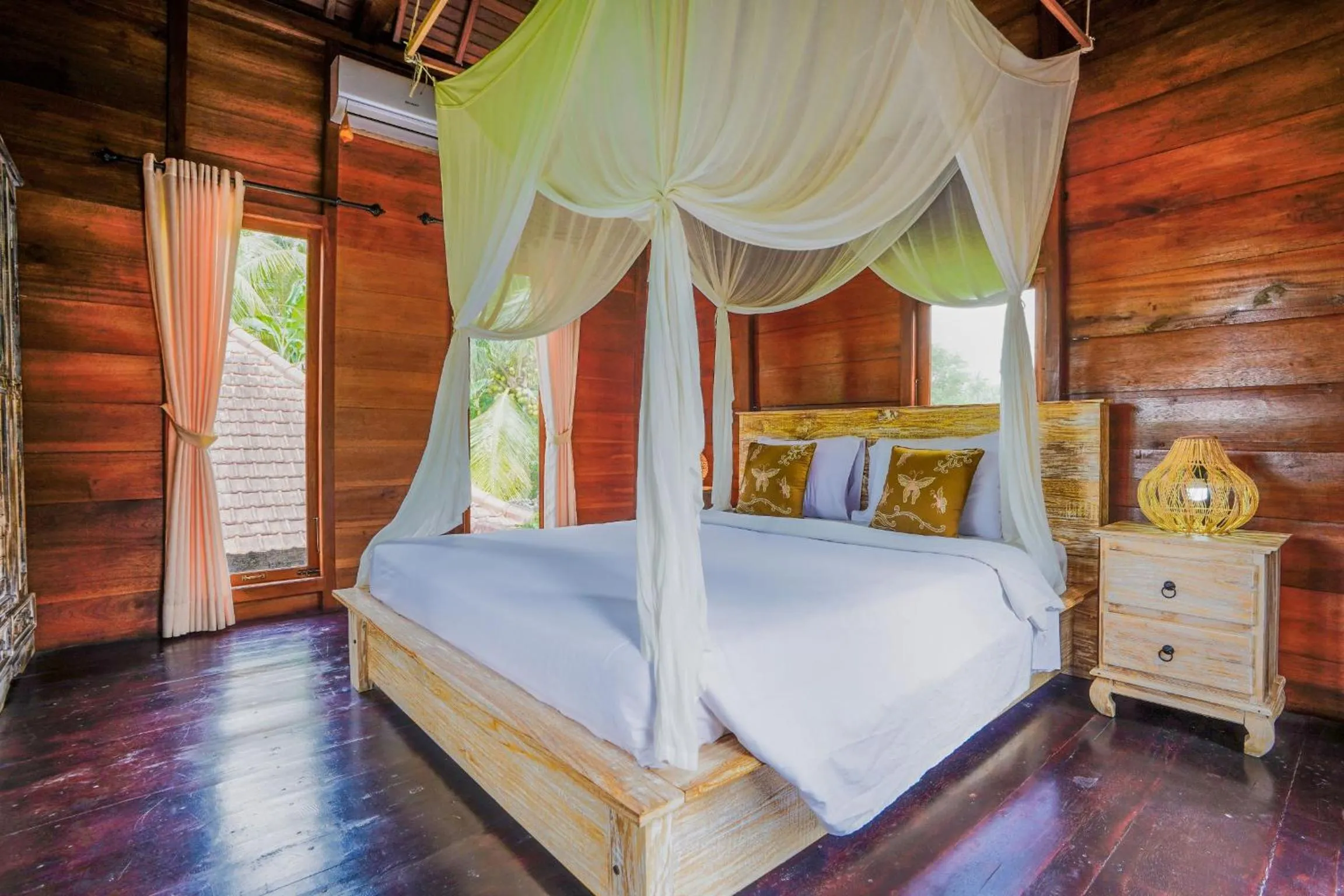 Bed in Ubud Sawah Scenery Villa and Homestay