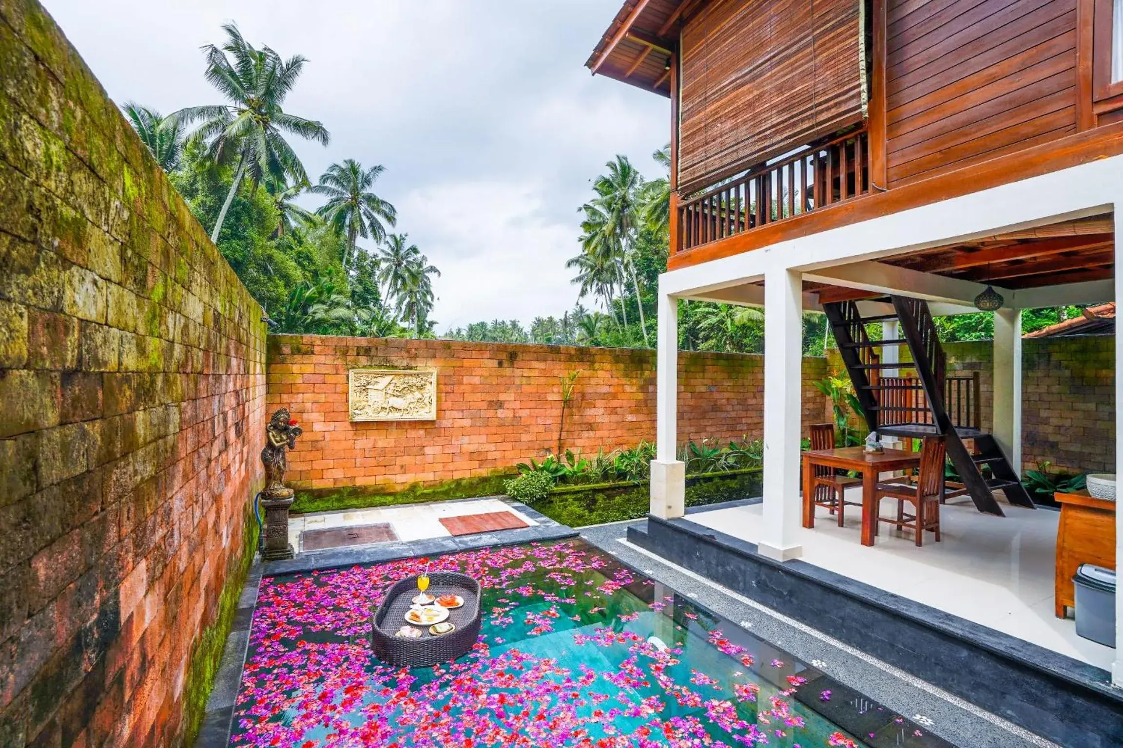 Villa with Private Pool in Ubud Sawah Scenery Villa and Homestay Villa with Private Pool in Ubud Sawah Scenery Villa and Homestay