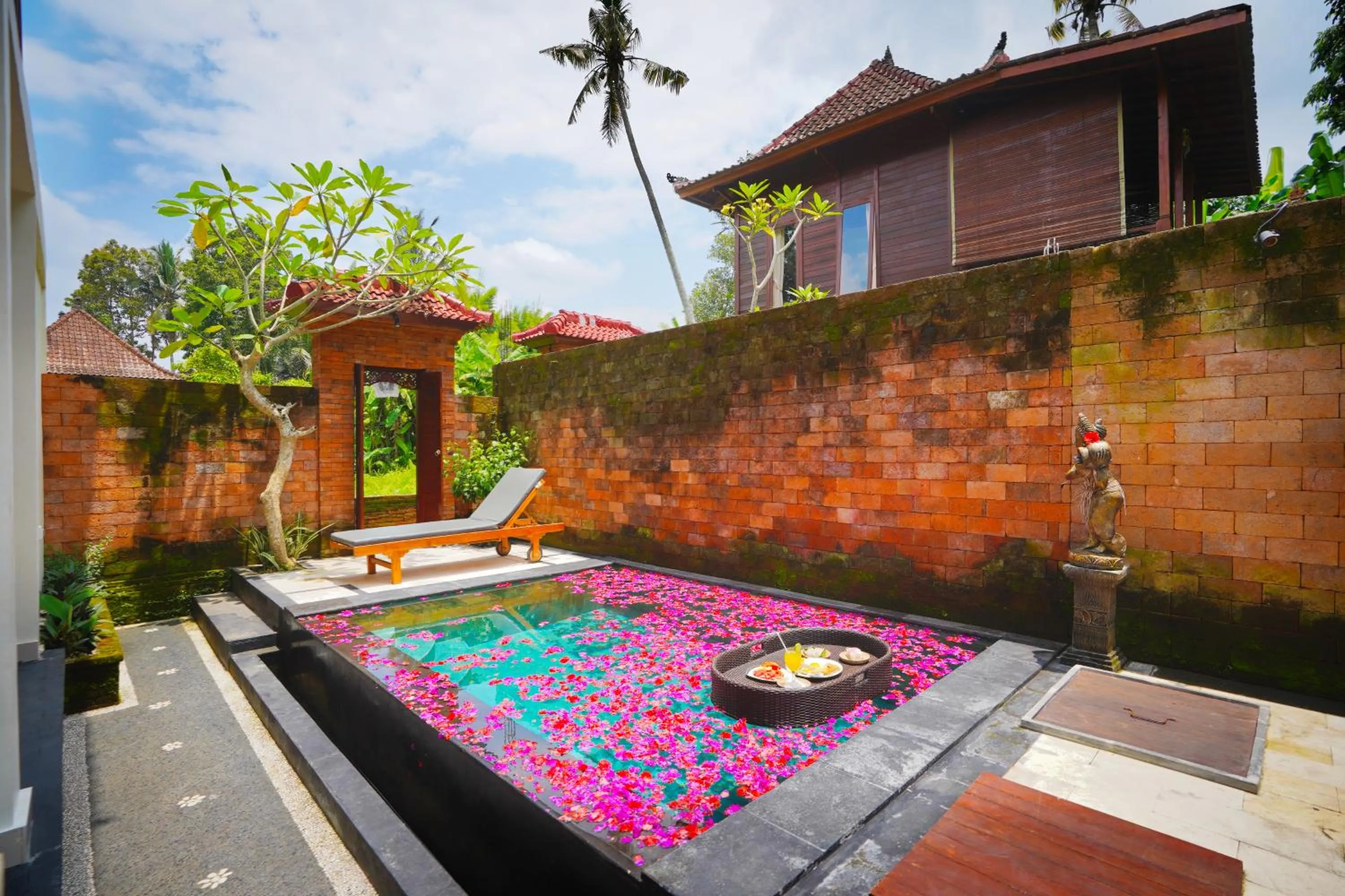 Swimming pool in Ubud Sawah Scenery Villa and Homestay