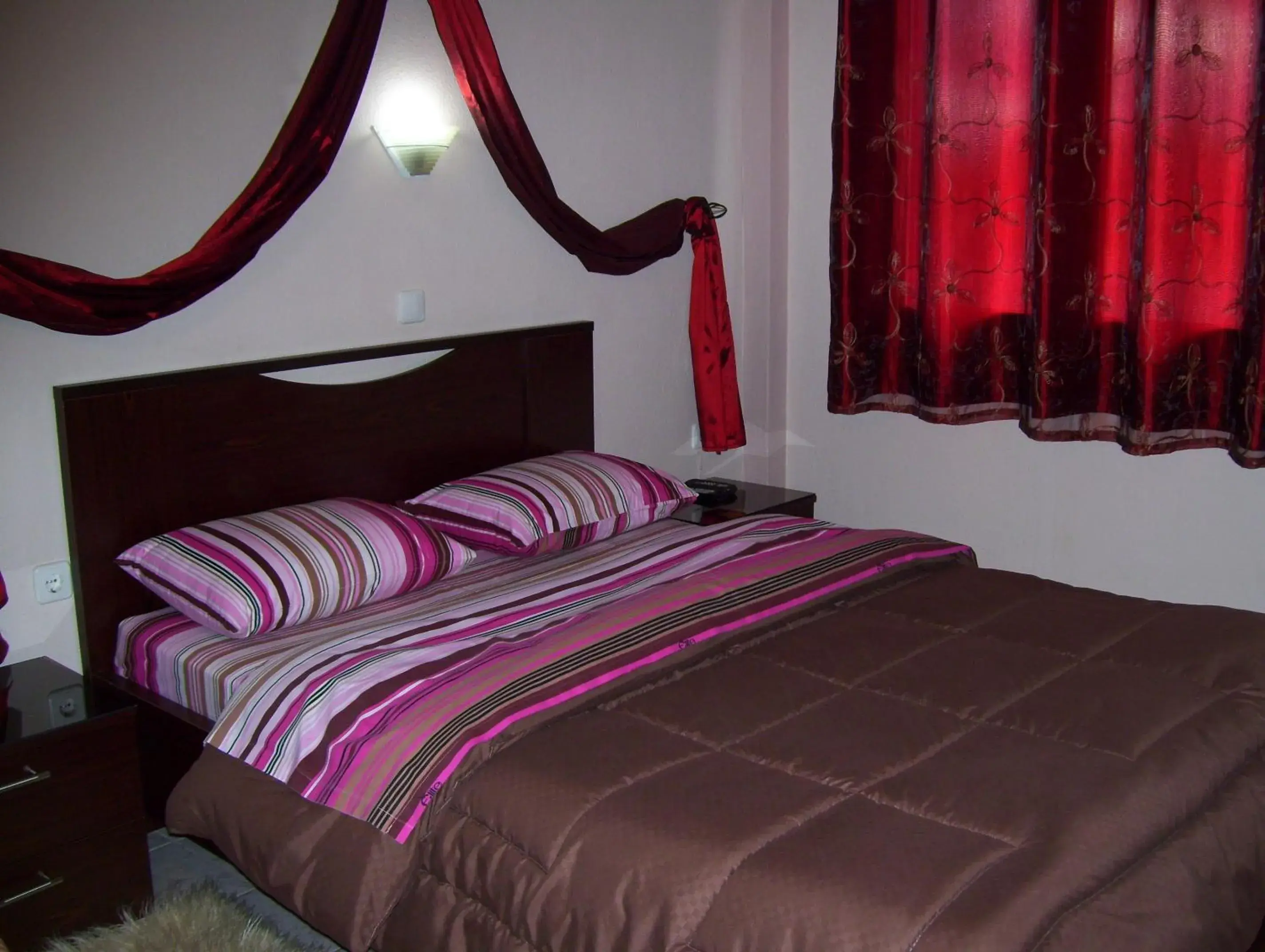 Family Room with Private Bathroom in Verginia Studios Family Room with Private Bathroom in Verginia Studios