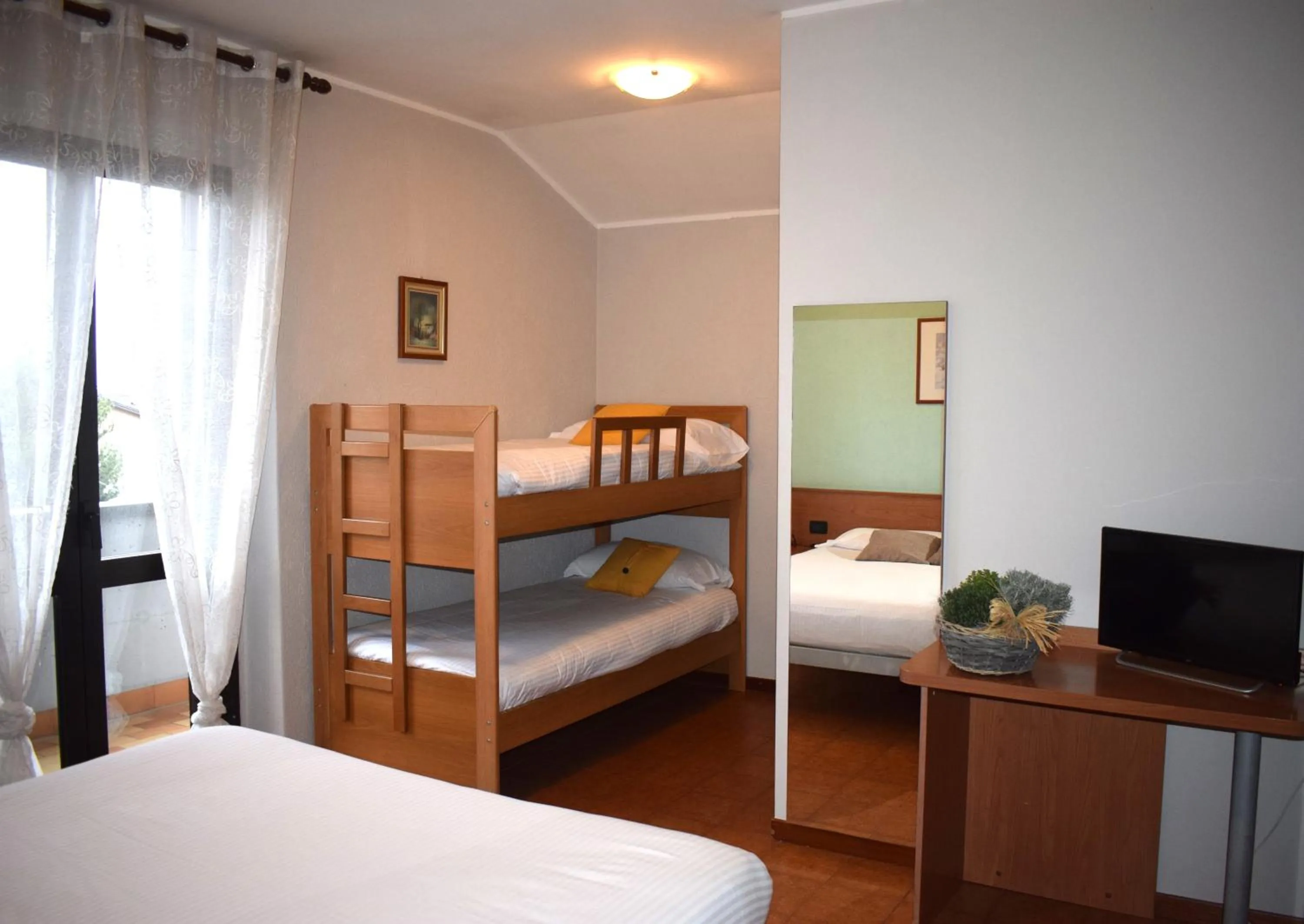 Bedroom, Bed in Albergo Canella