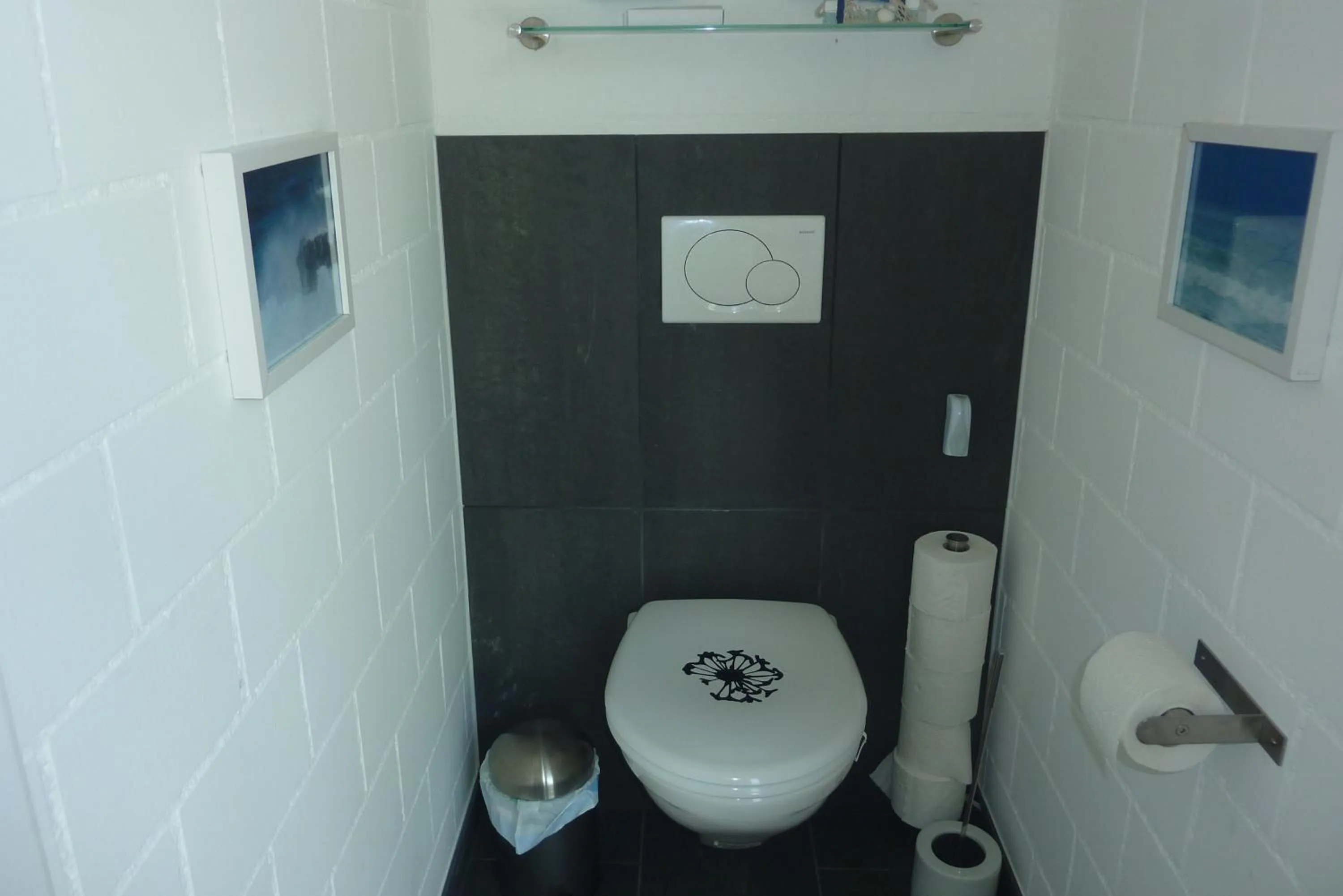 Toilet in Studio Elegant