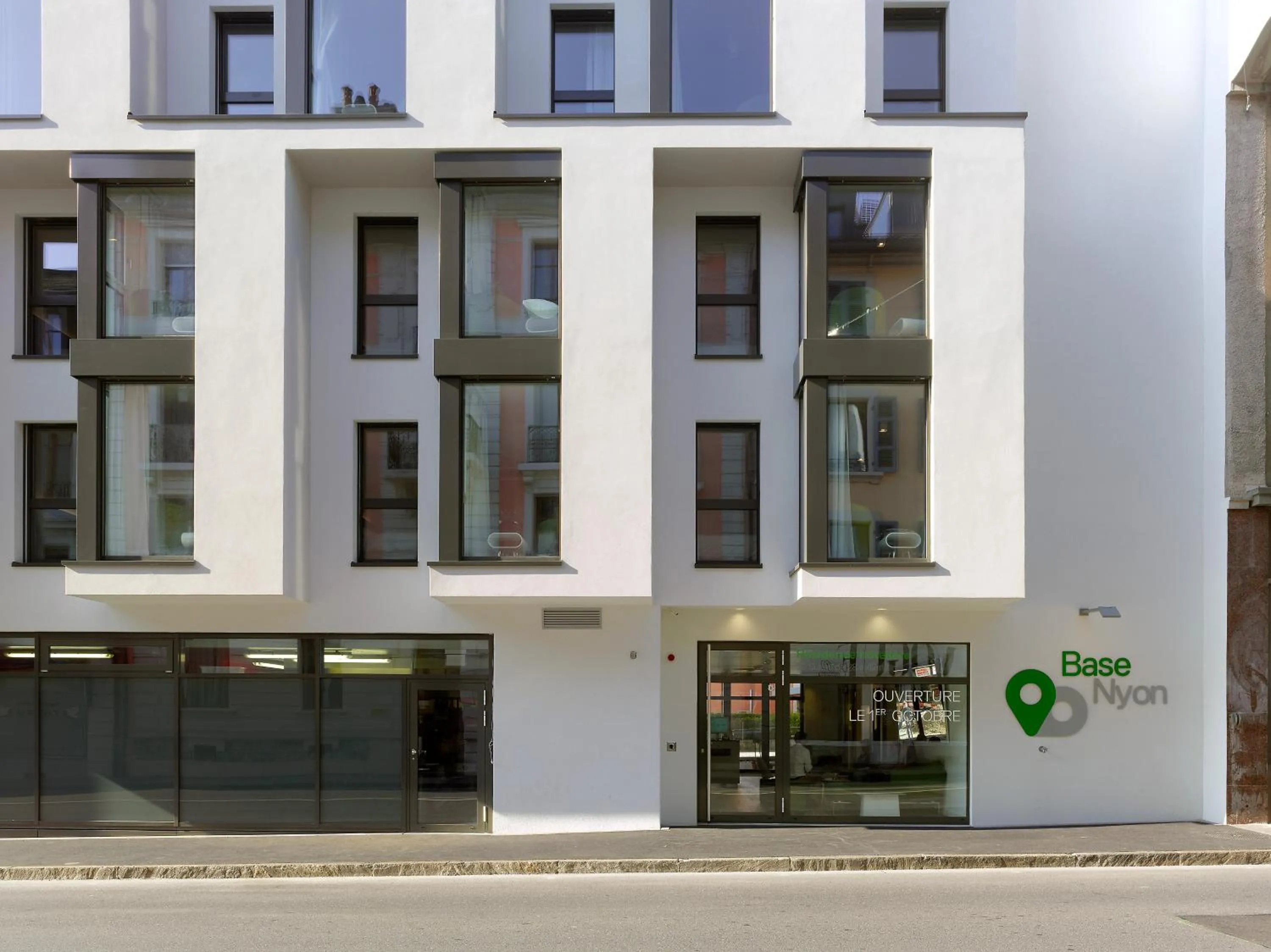 Property building in Base Nyon