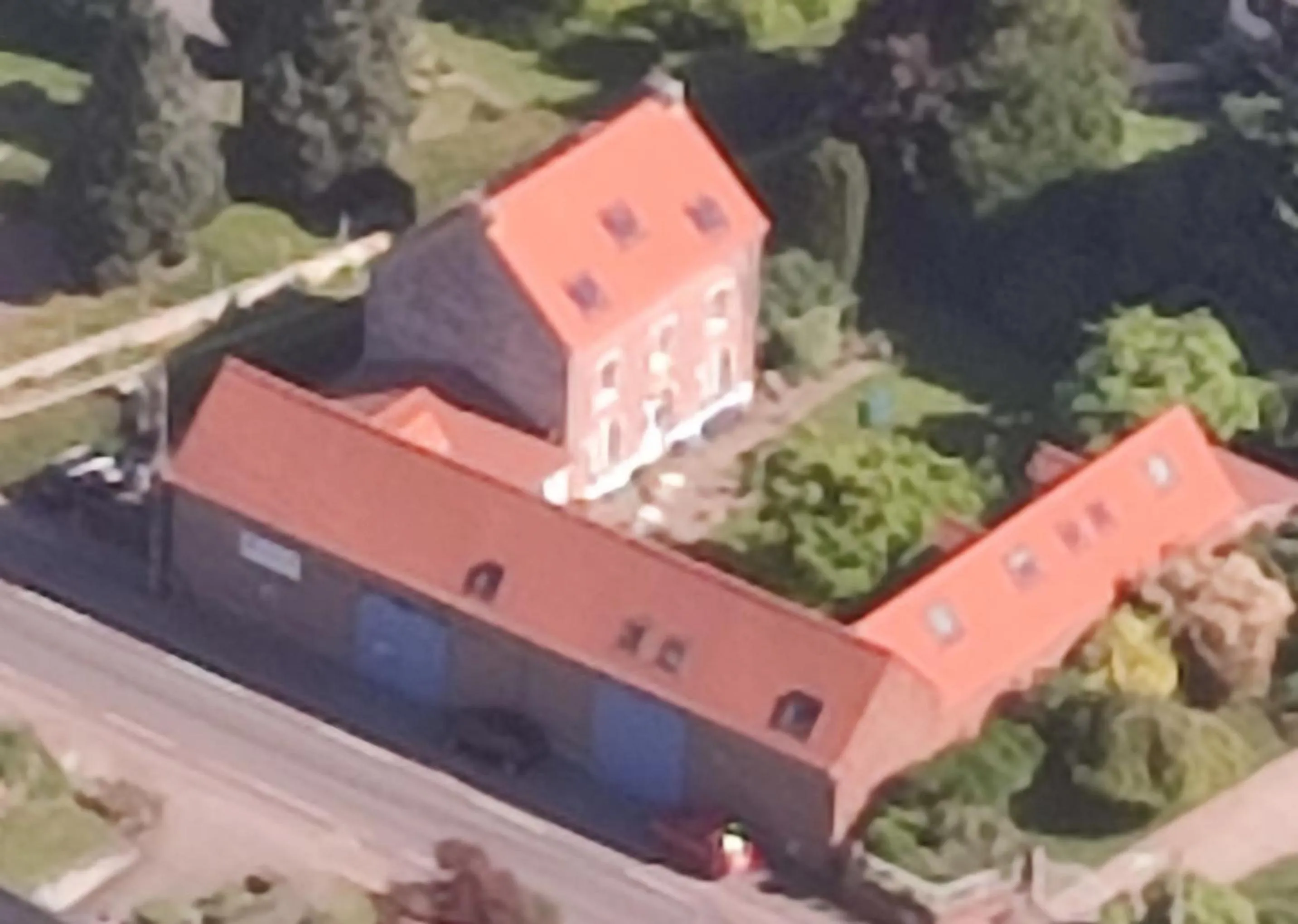 Garden in L'Heure Bleue gîtes et chambres d'hôtes