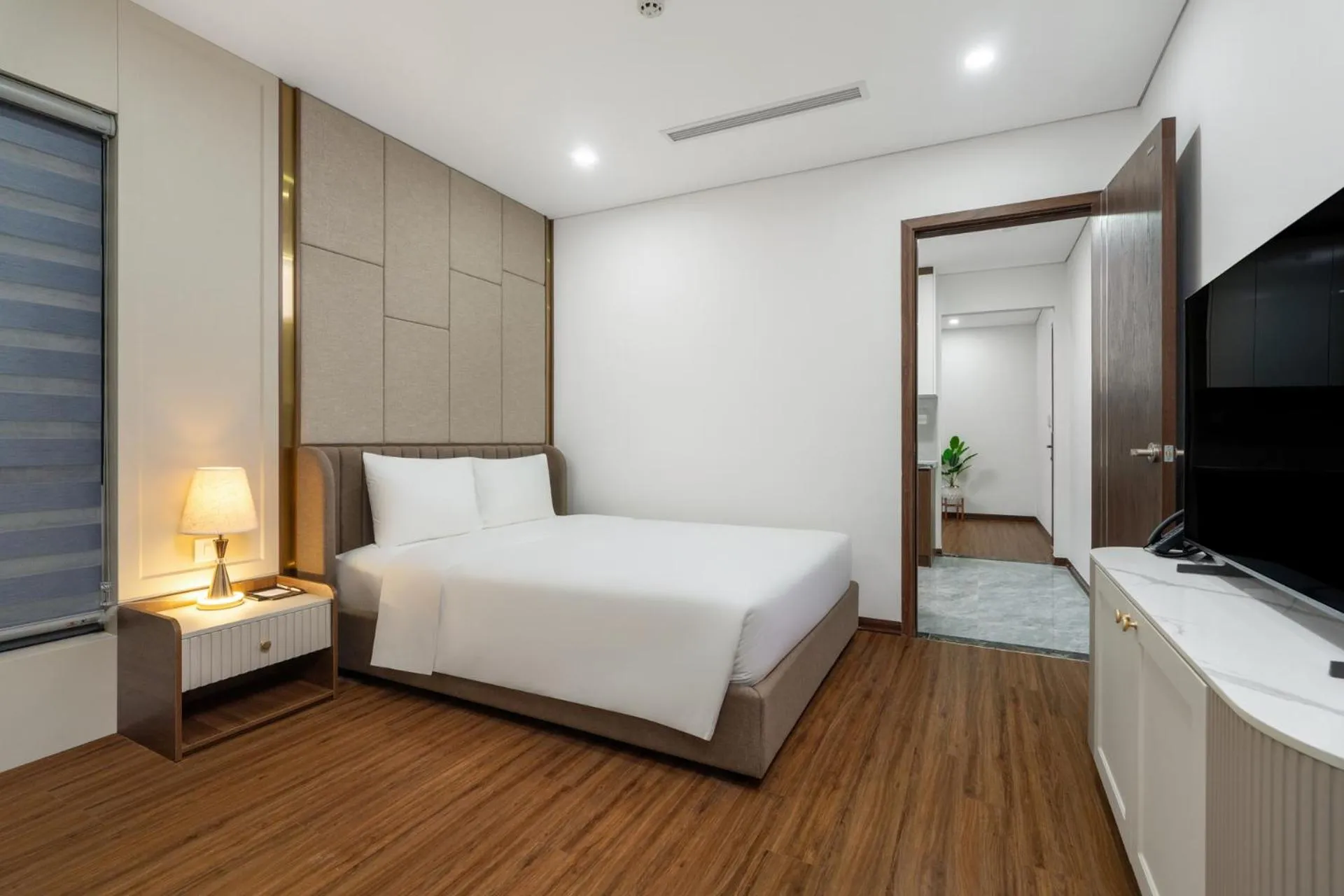 Bedroom, Bed in Aravelle Suites