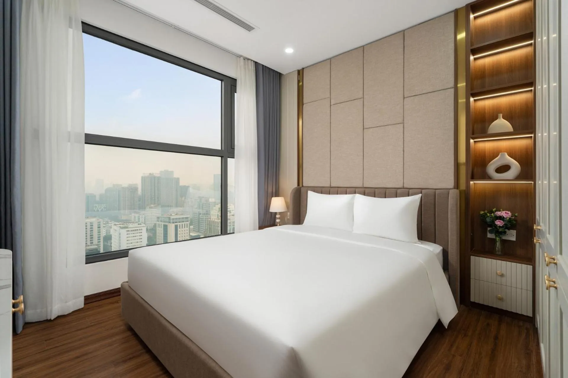 Bedroom, Bed in Aravelle Suites