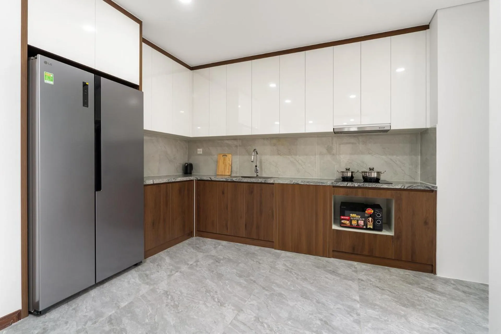 Kitchen or kitchenette in Aravelle Suites