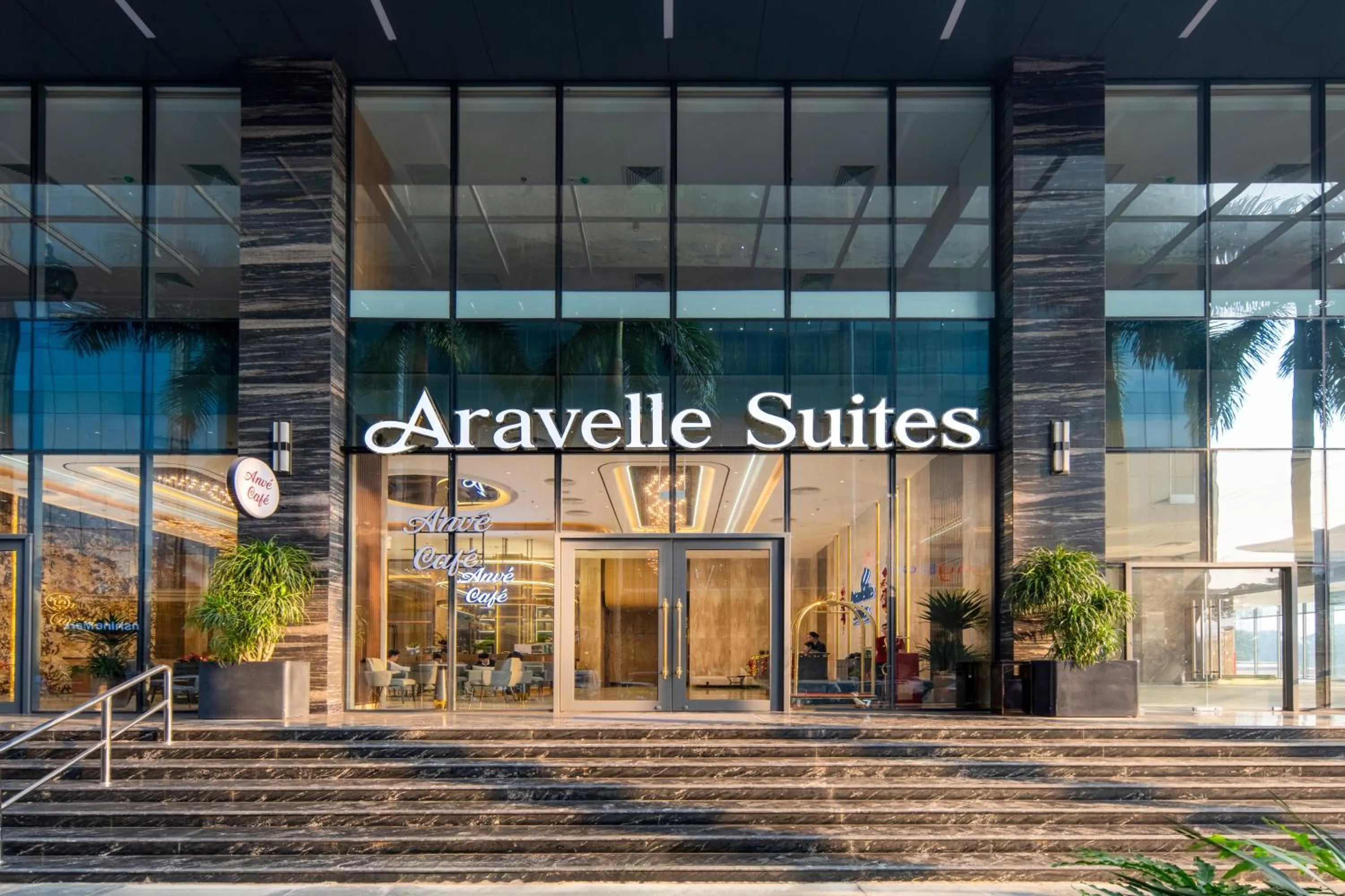 Aravelle Suites