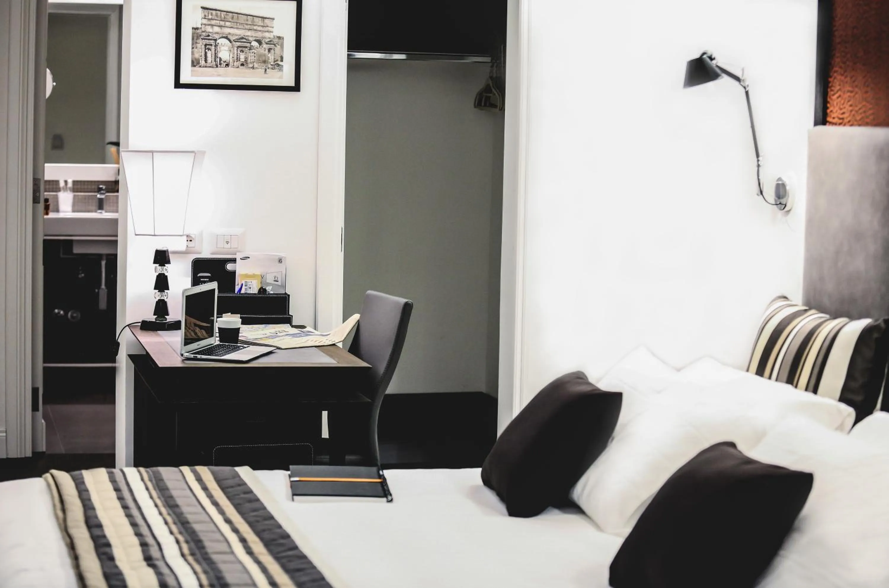 Photo of the whole room, Bed in Maison Evelina