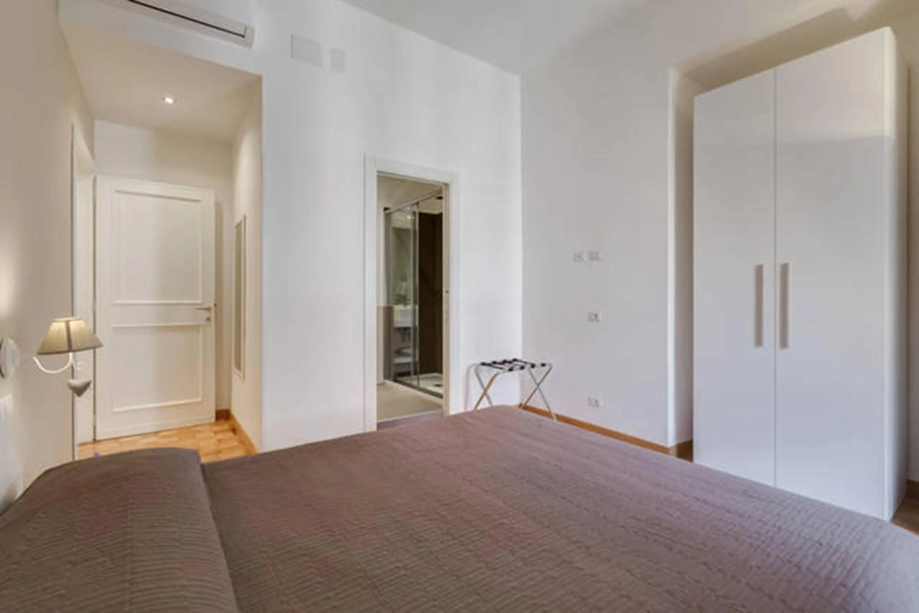 Bedroom, Bed in Vantaggio Apartment