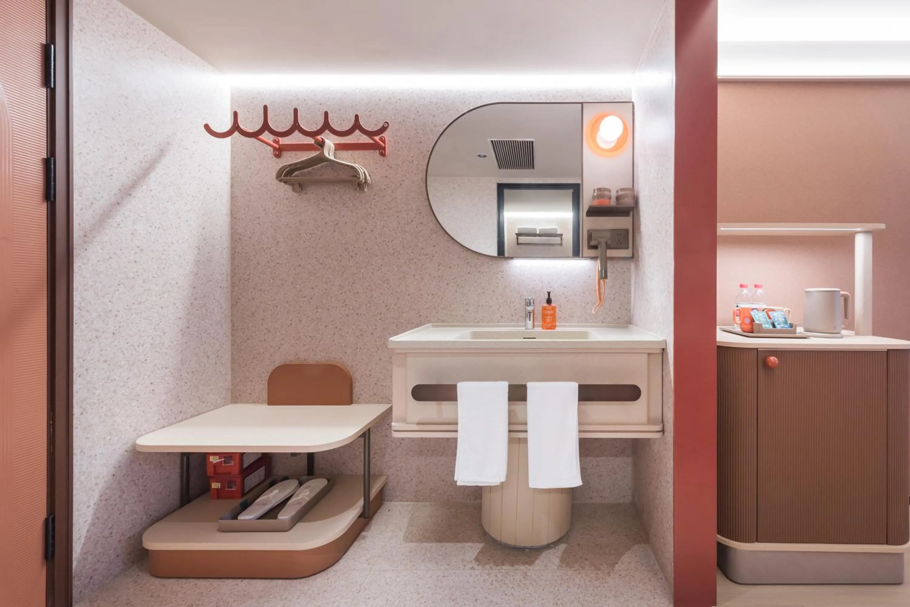 Orange Hotel Beijing West Railway Station South Square