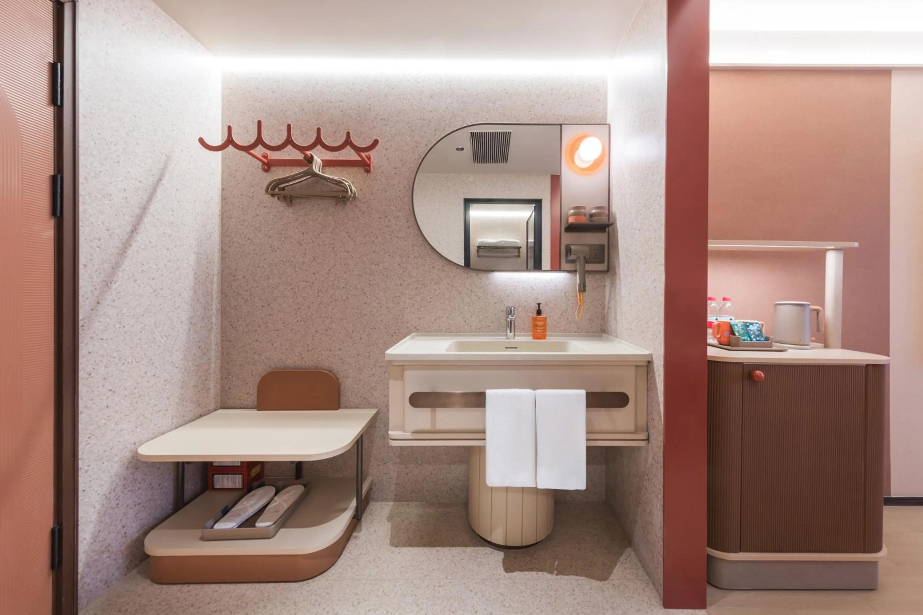 Orange Hotel Beijing West Railway Station South Square