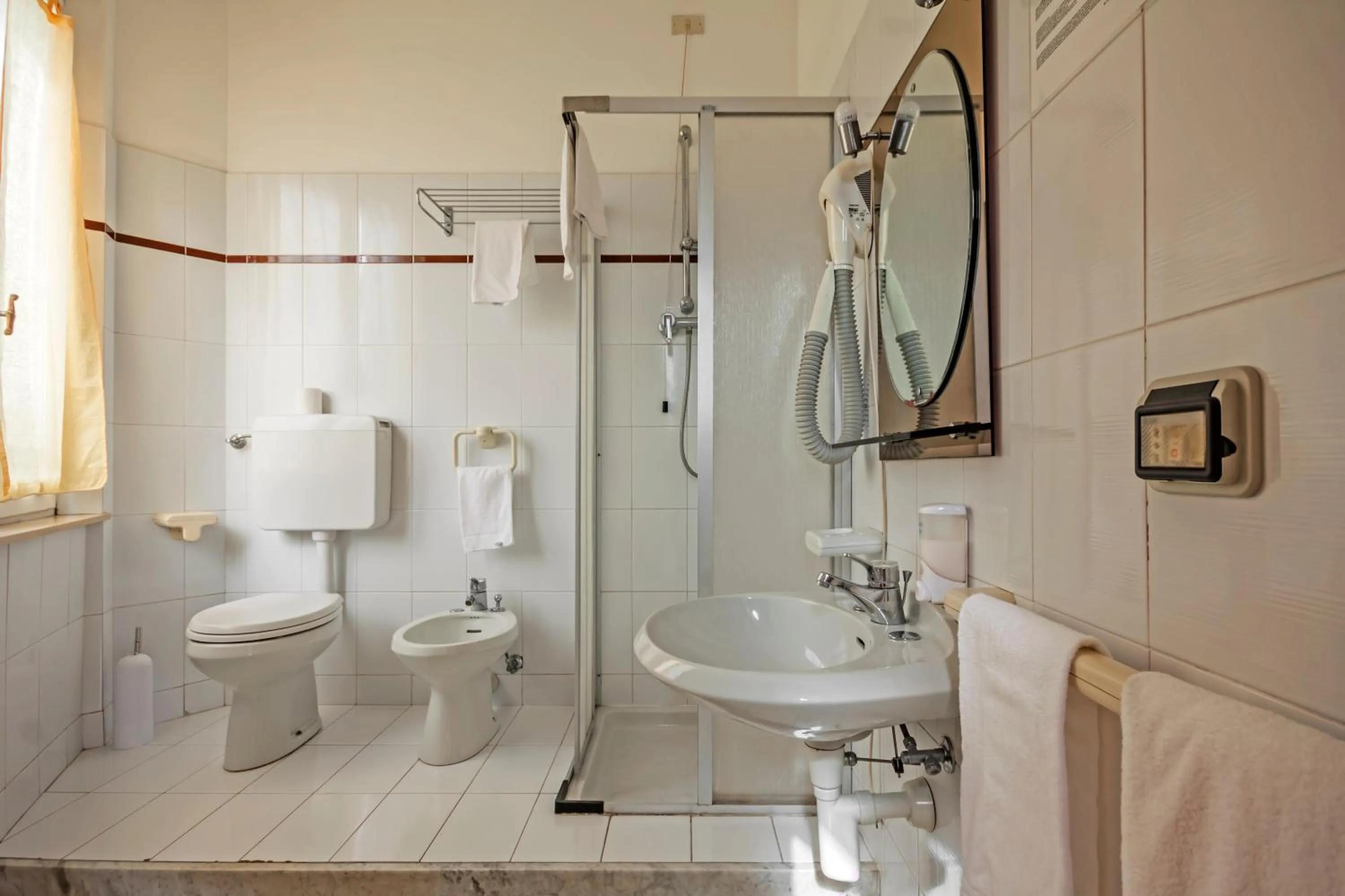 Bathroom in Albergo Rondò