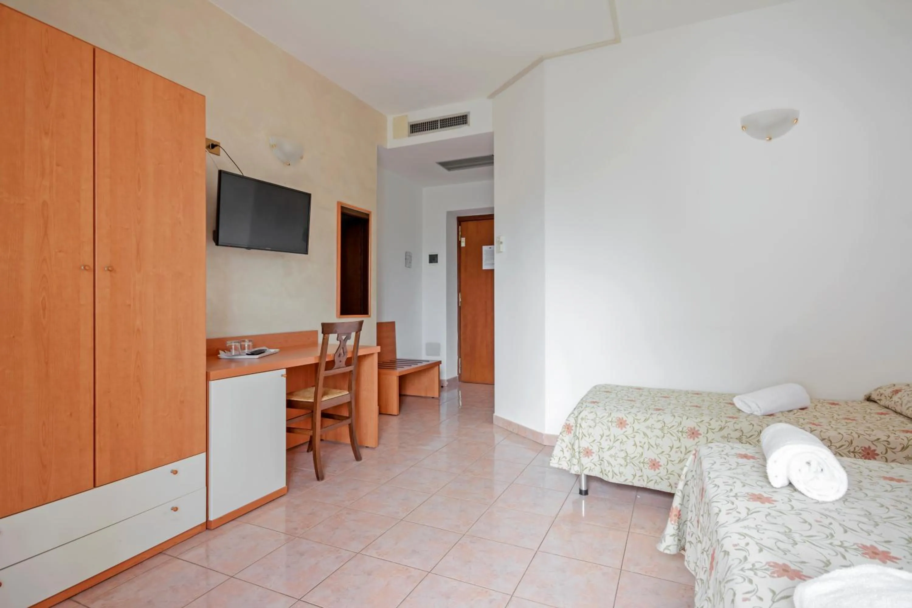 Photo of the whole room, Bed in Albergo Rondò