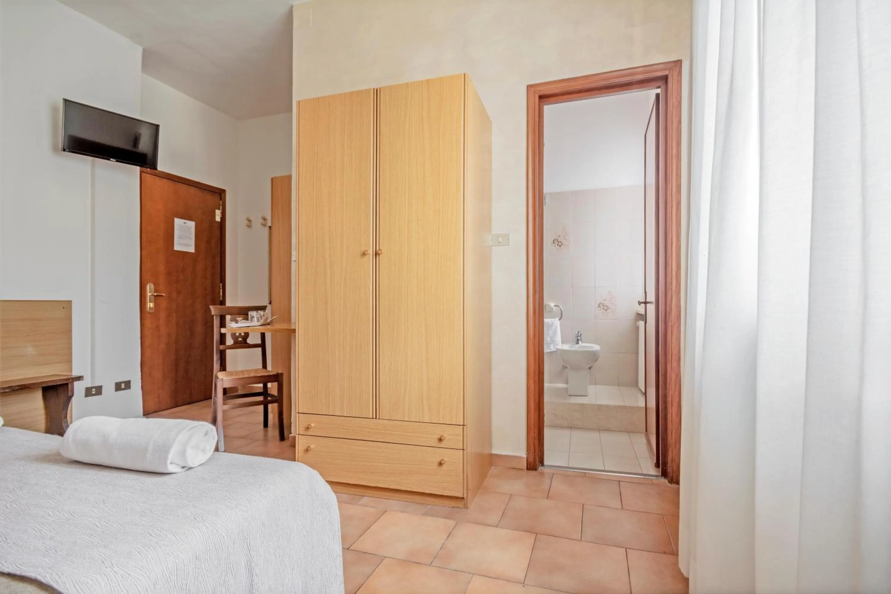 Photo of the whole room, Bed in Albergo Rondò