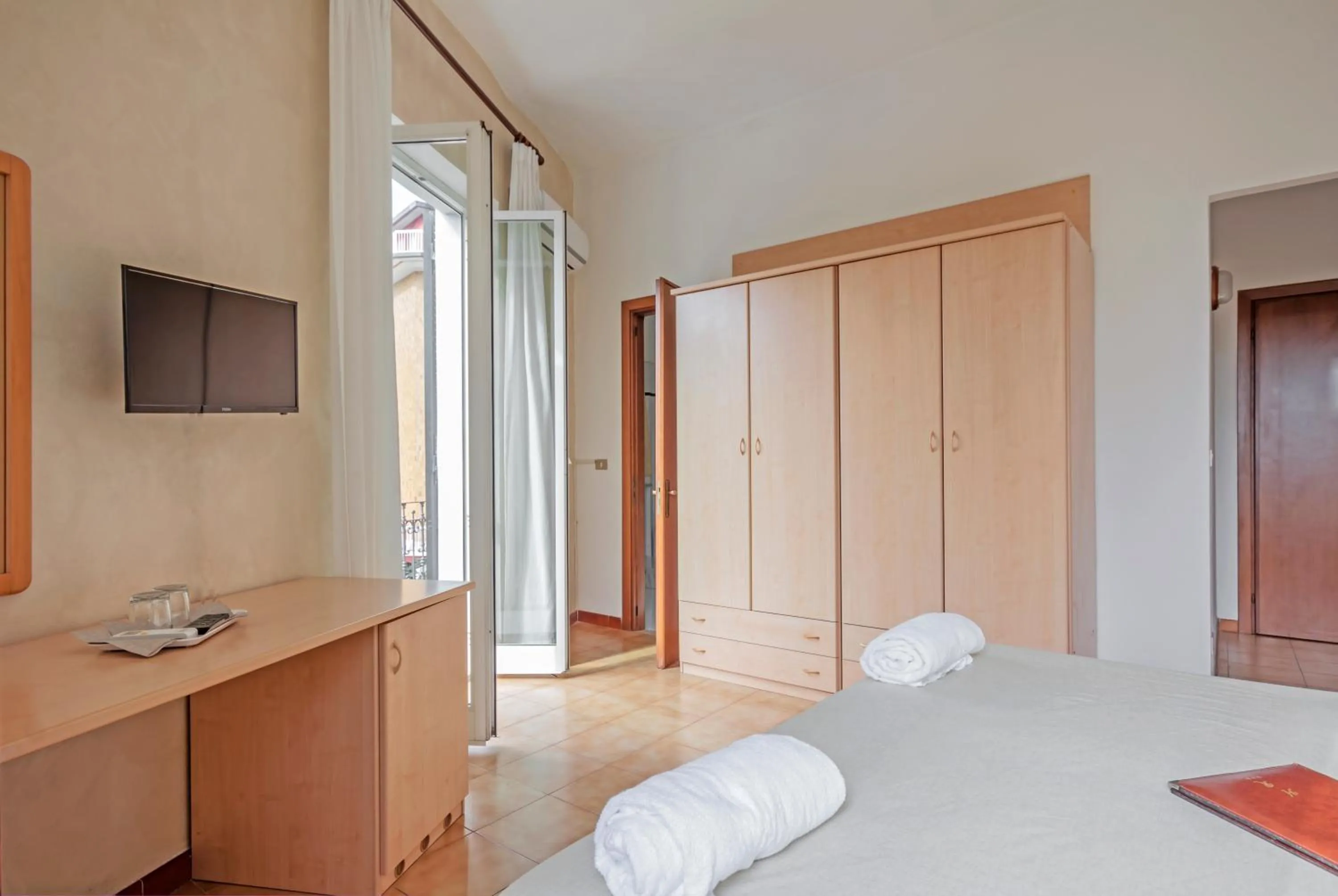 Photo of the whole room, Bed in Albergo Rondò