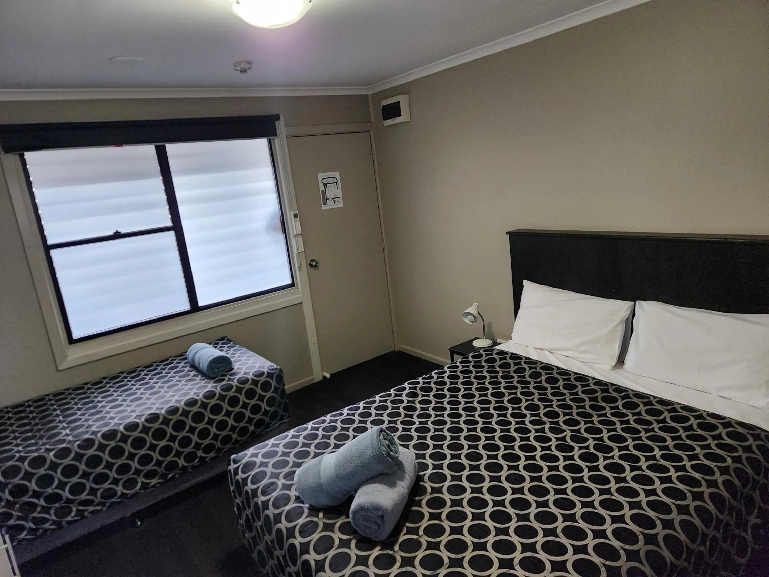 Bedroom, Bed in Narrabri Motel and Caravan Park