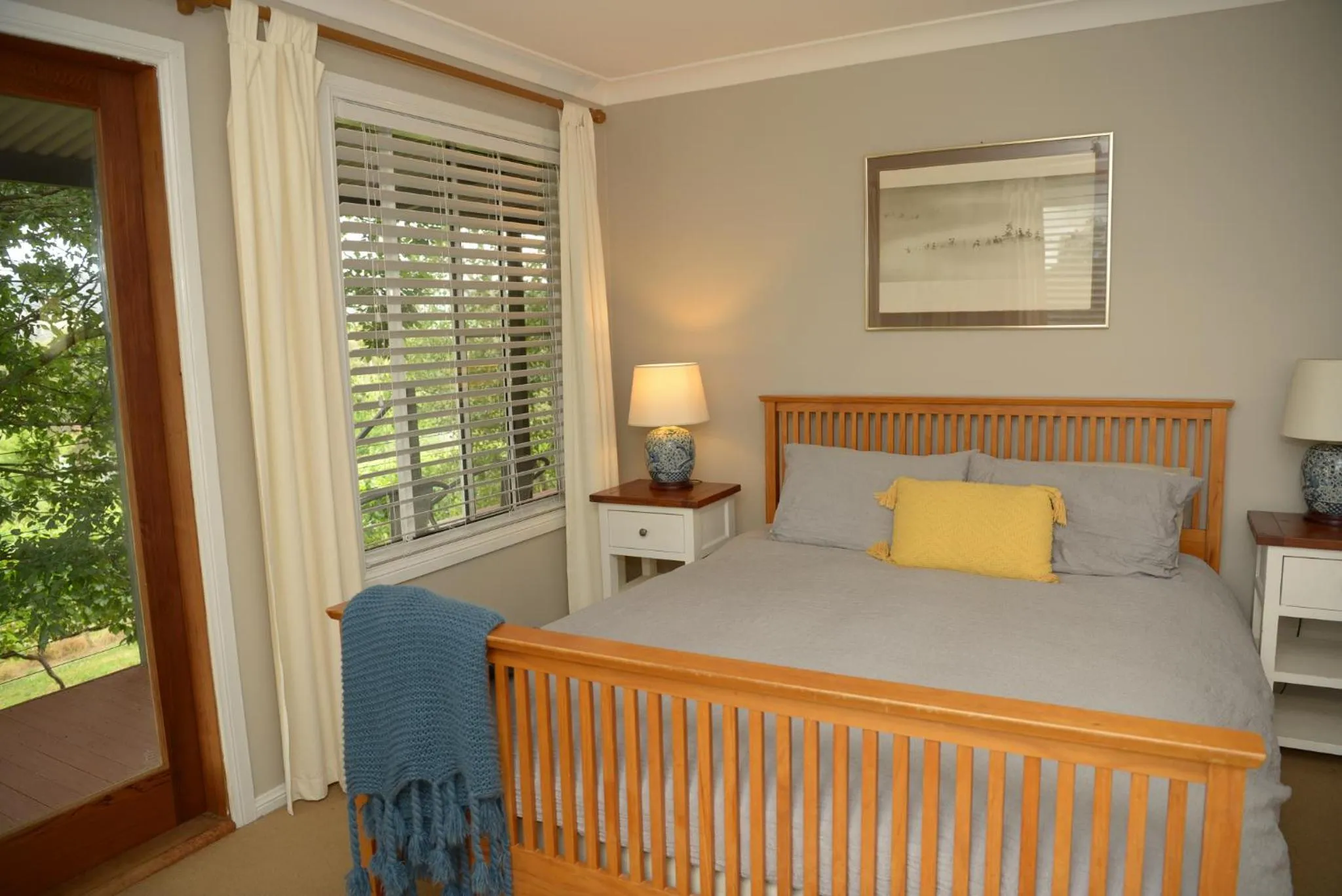 Bedroom, Bed in Borrodell Vineyard