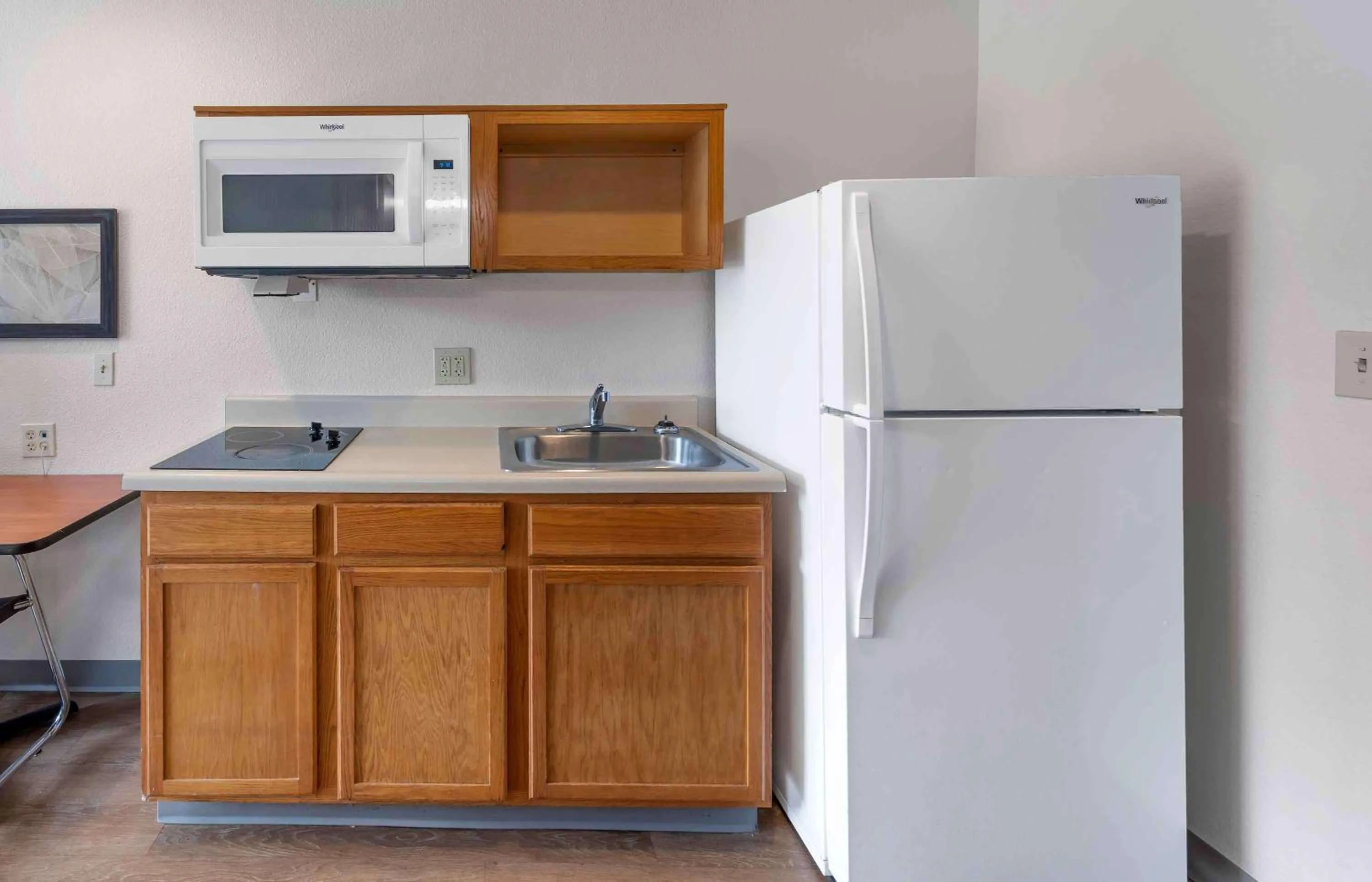 Kitchen or kitchenette in Extended Stay America Select Suites - Birmingham - Bessemer