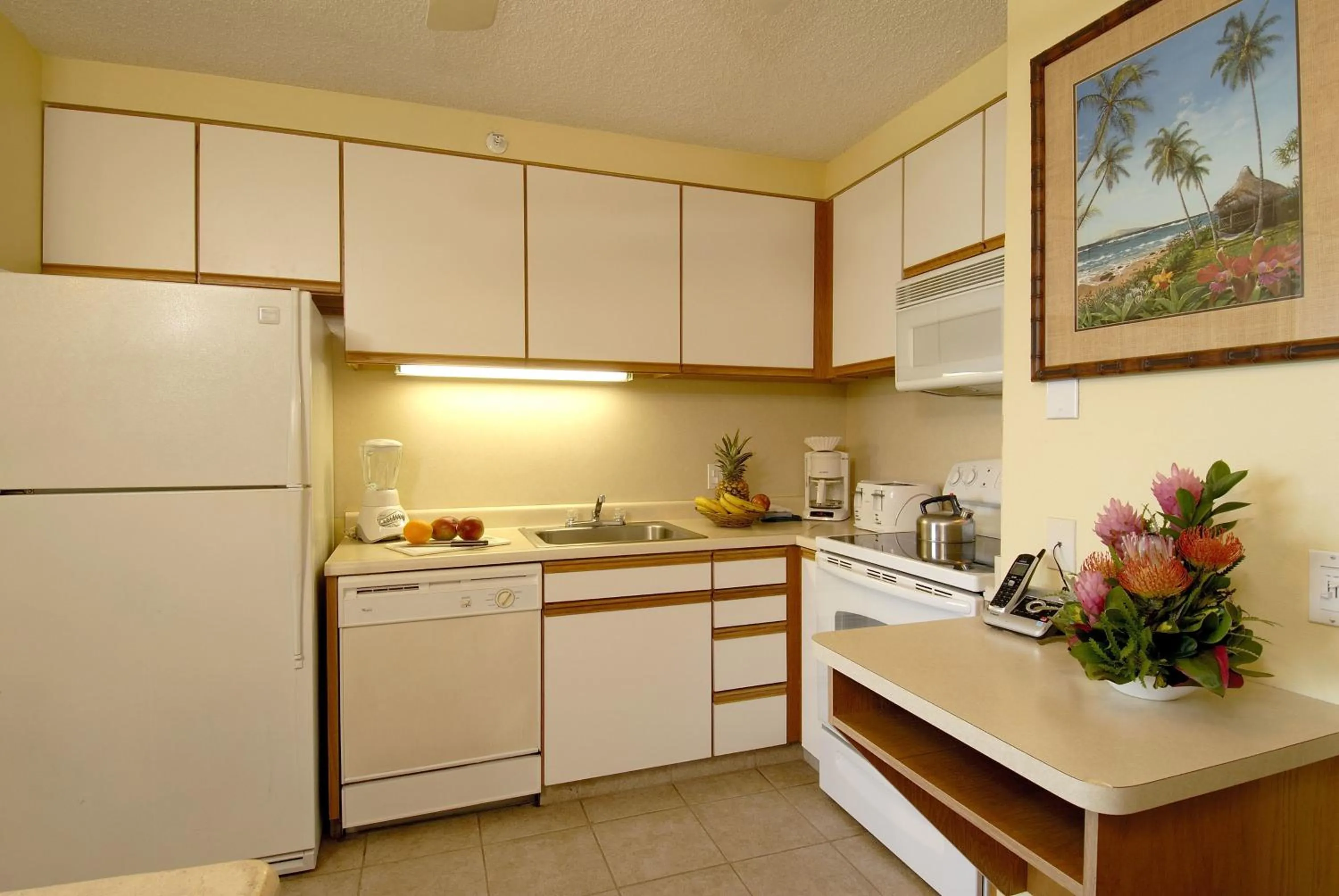 Kitchen or kitchenette in Mana Kai Maui - Official Onsite Rental Company