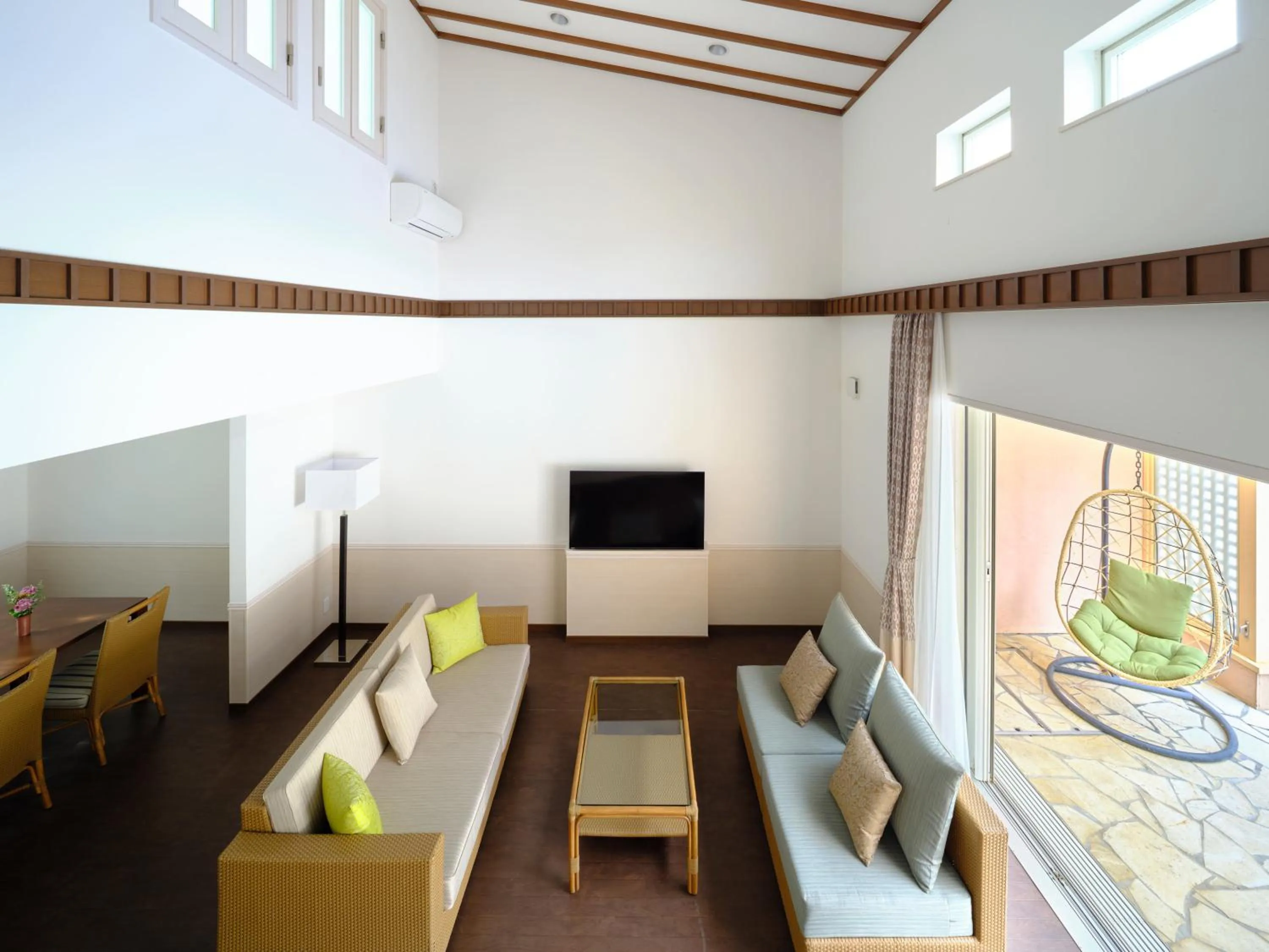 TV and multimedia in Koyaru-no-sato Doggys Island