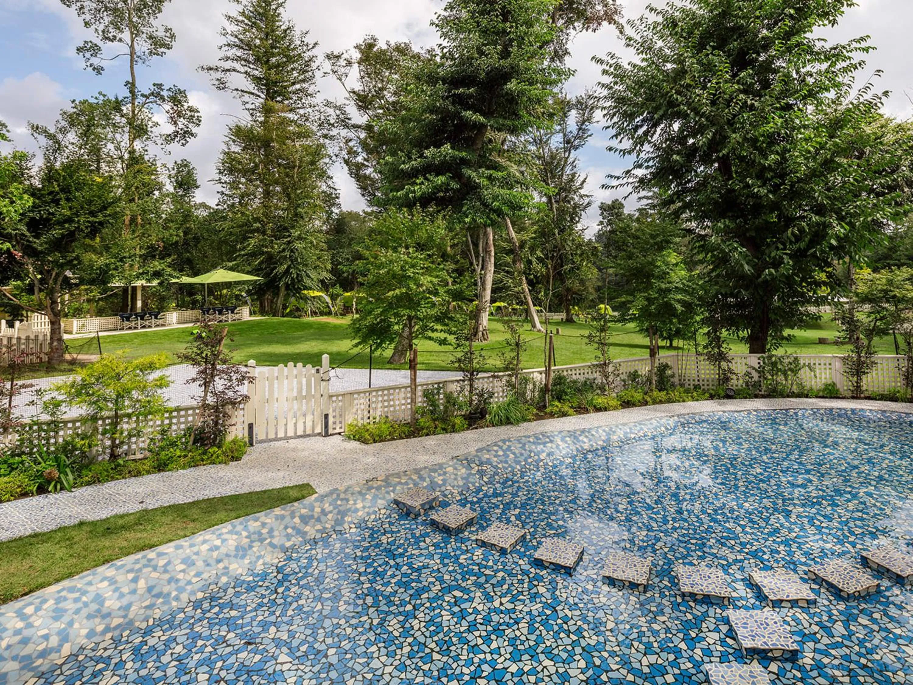 Garden in Koyaru-no-sato Doggys Island