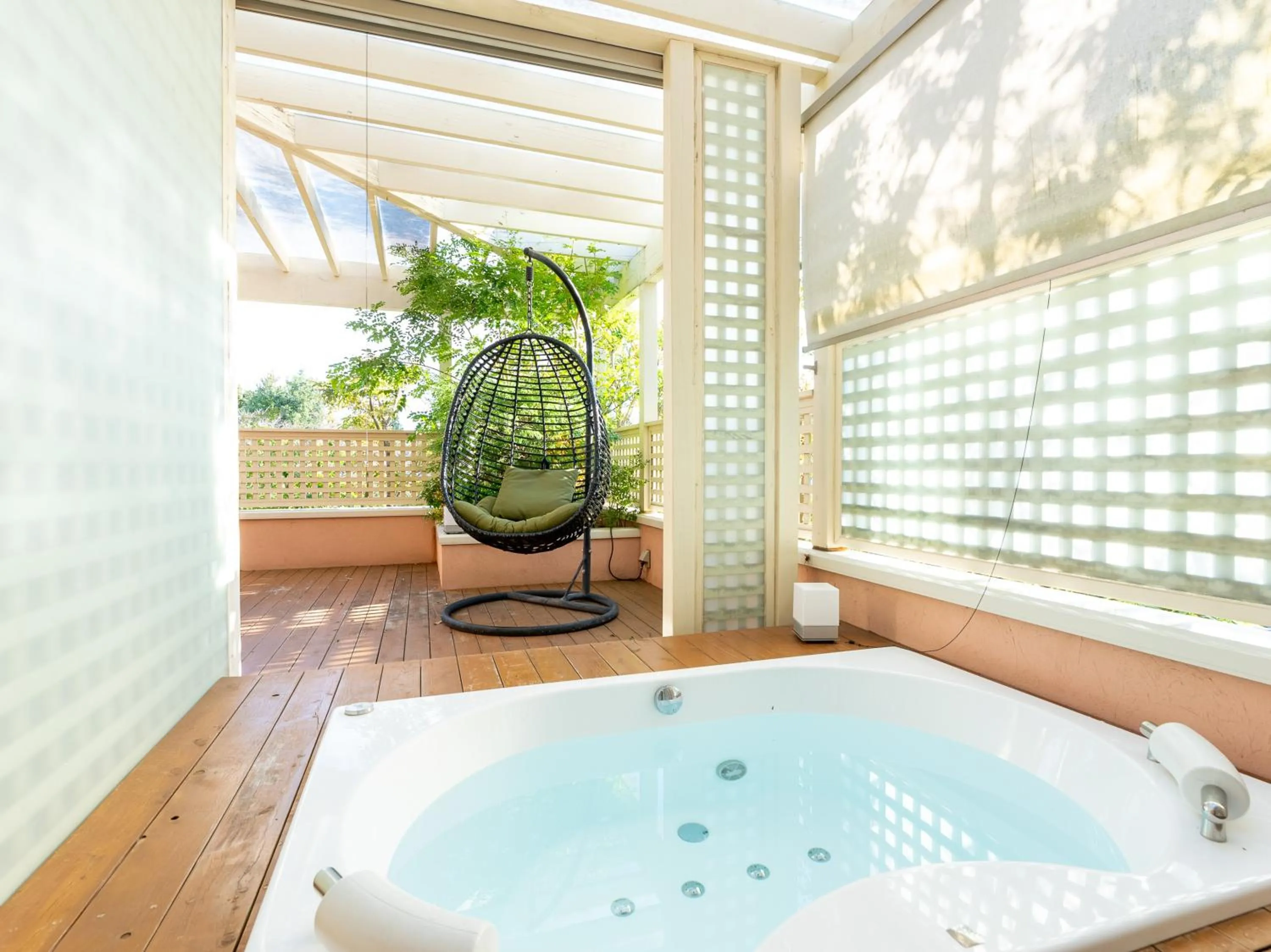 Hot Tub in Koyaru-no-sato Doggys Island