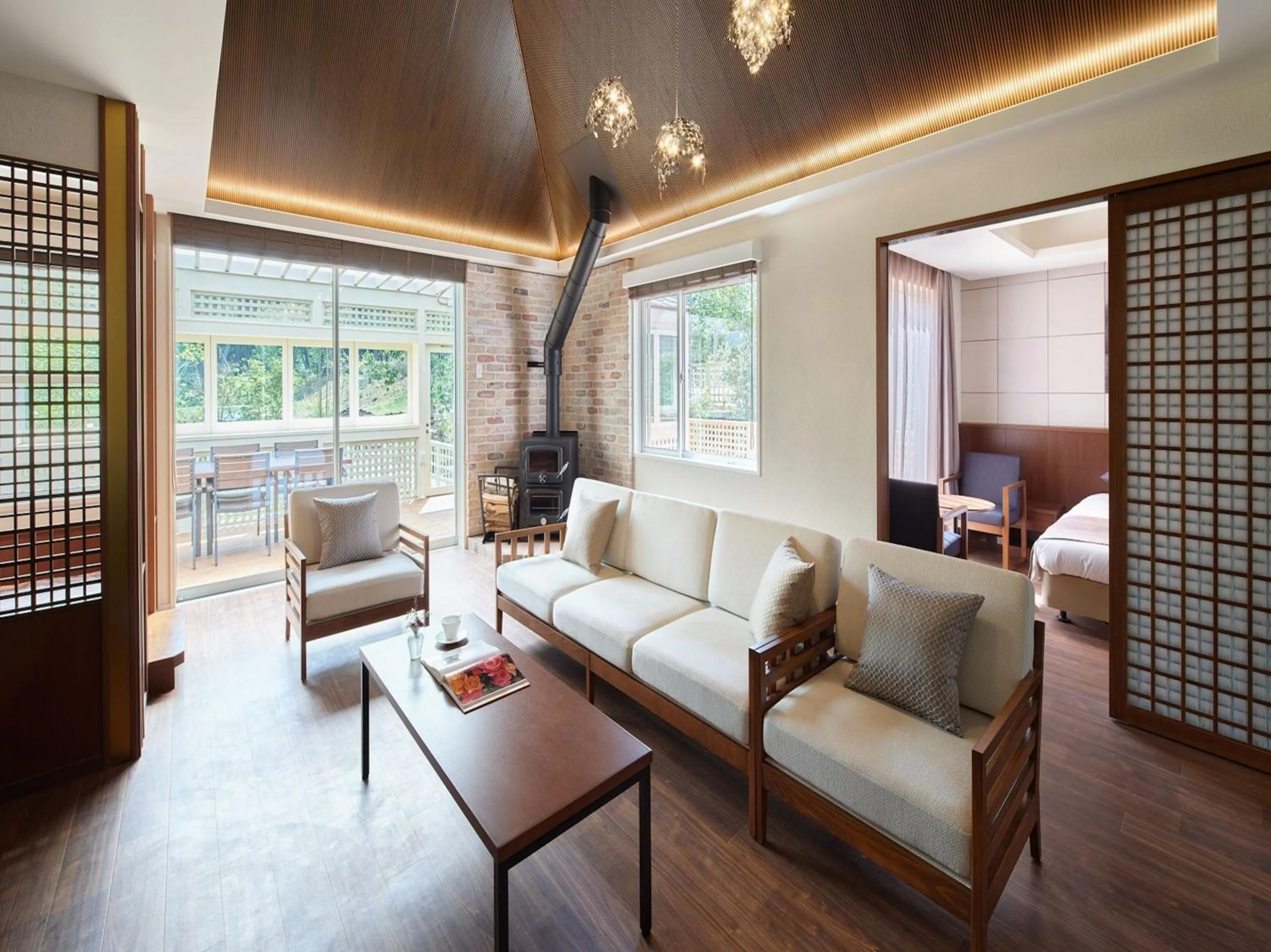 Photo of the whole room in Koyaru-no-sato Doggys Island