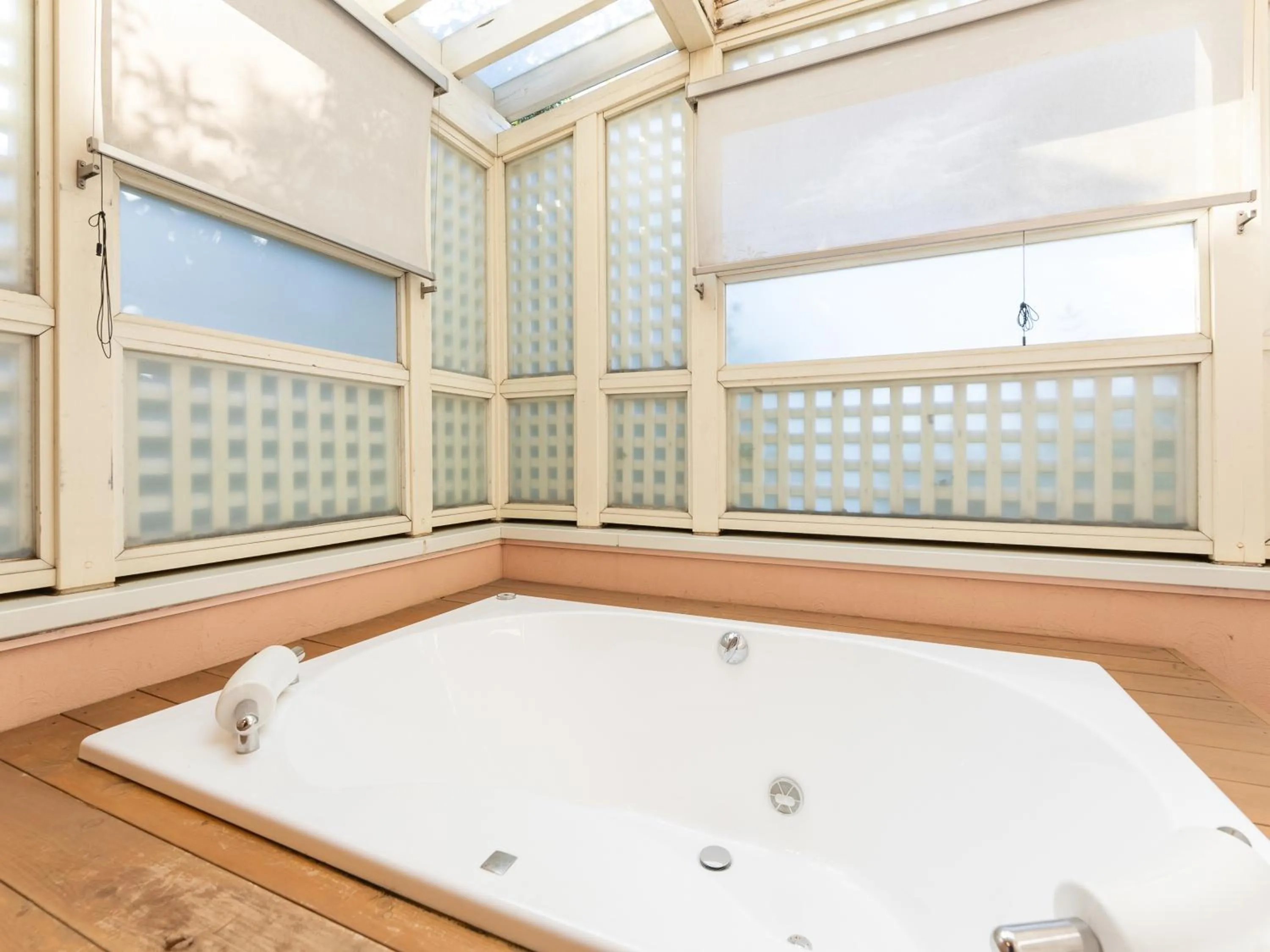 Hot Tub in Koyaru-no-sato Doggys Island