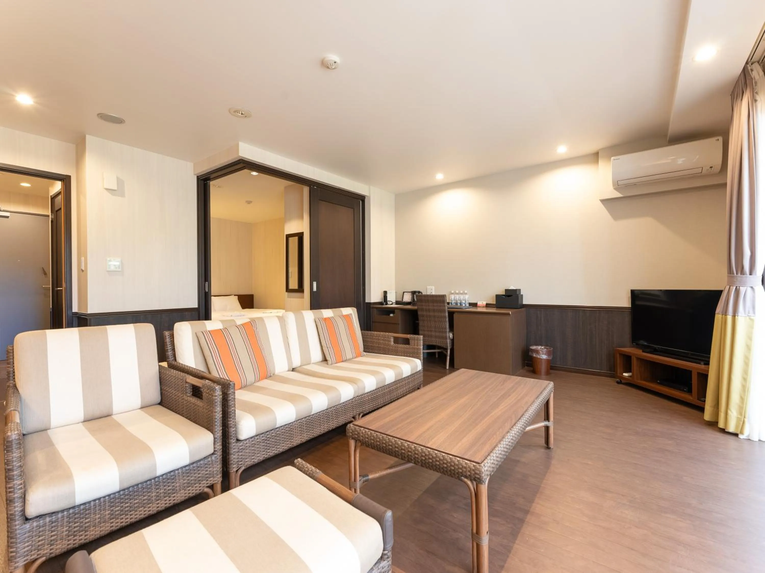 TV and multimedia in Koyaru-no-sato Doggys Island