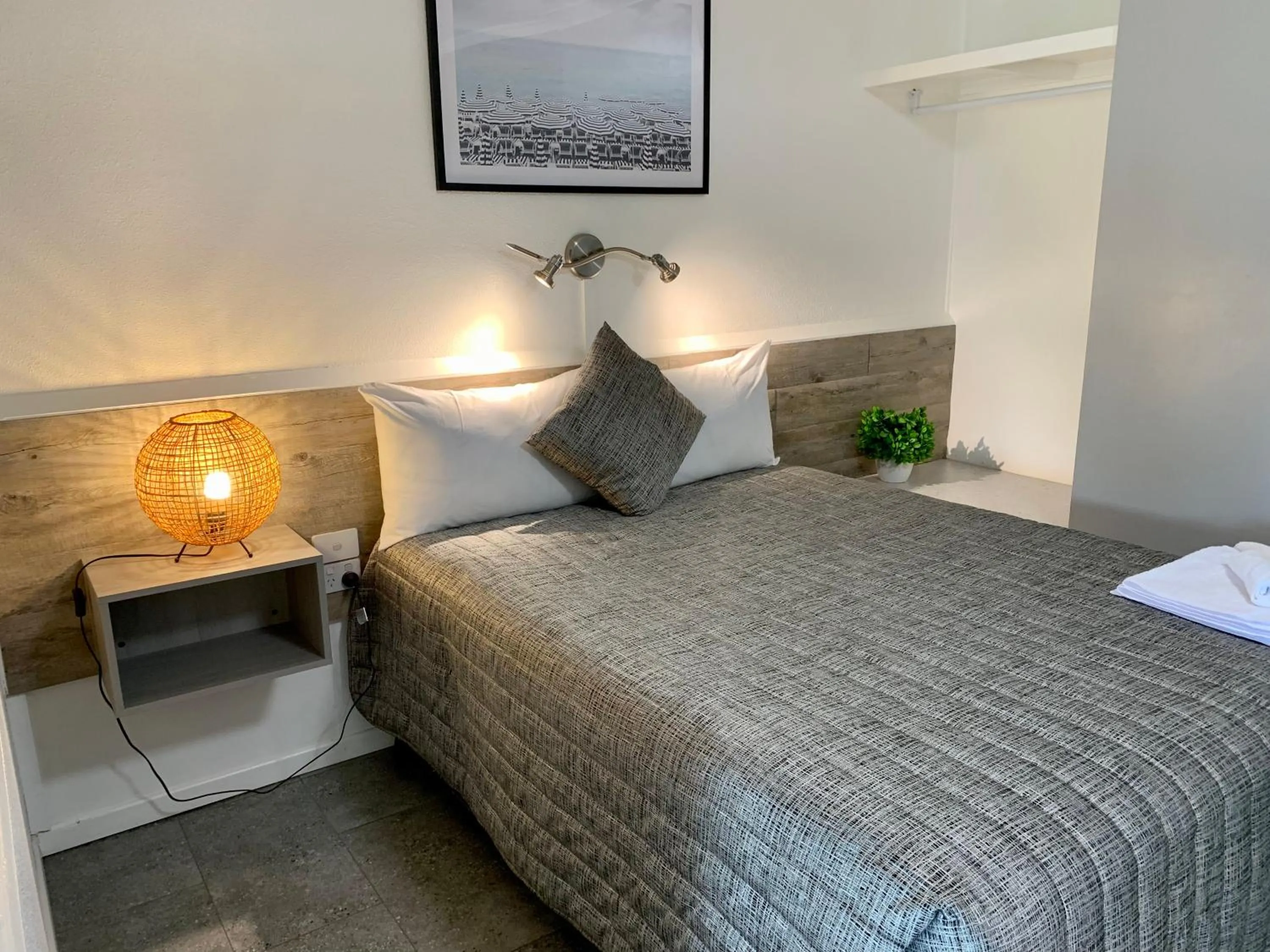 Bed in Y Motels Kingaroy