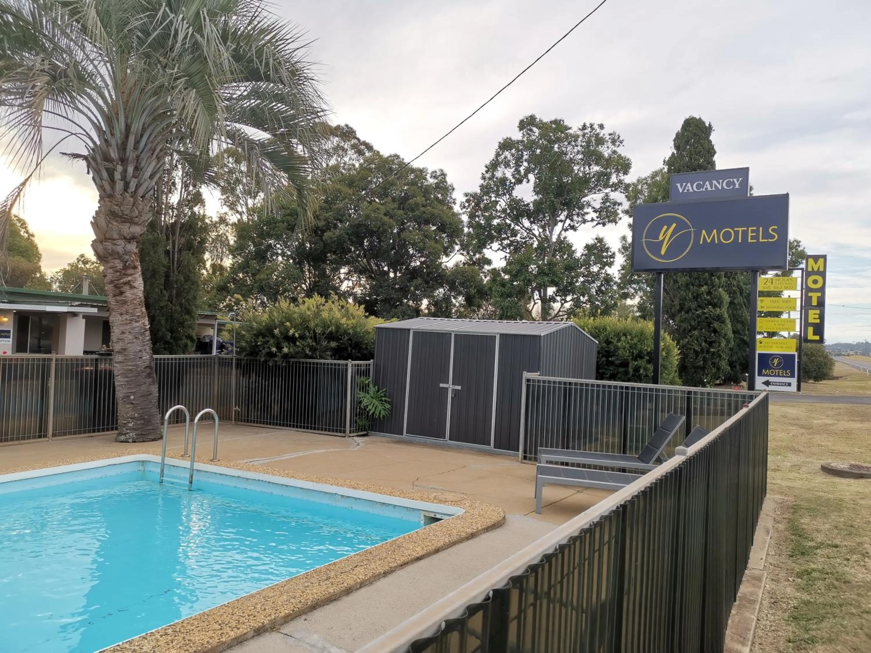 Y Motels Kingaroy