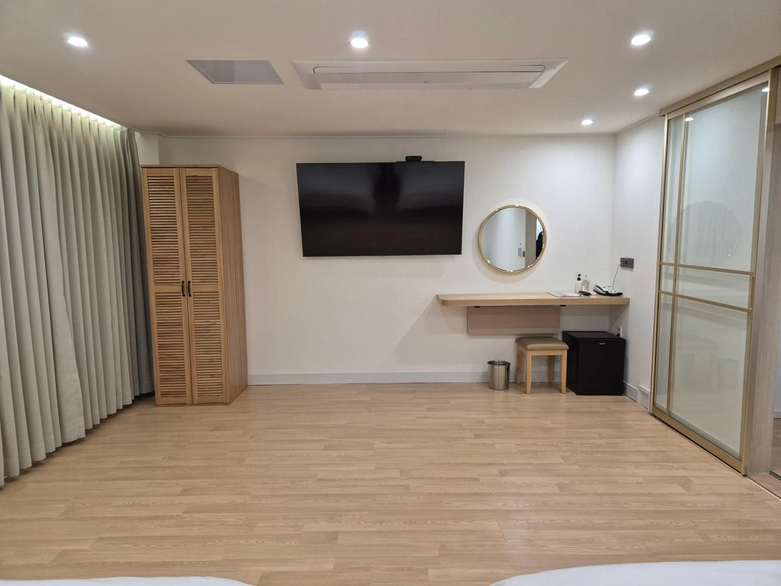 Decorative detail in Gwang Jang Hotel