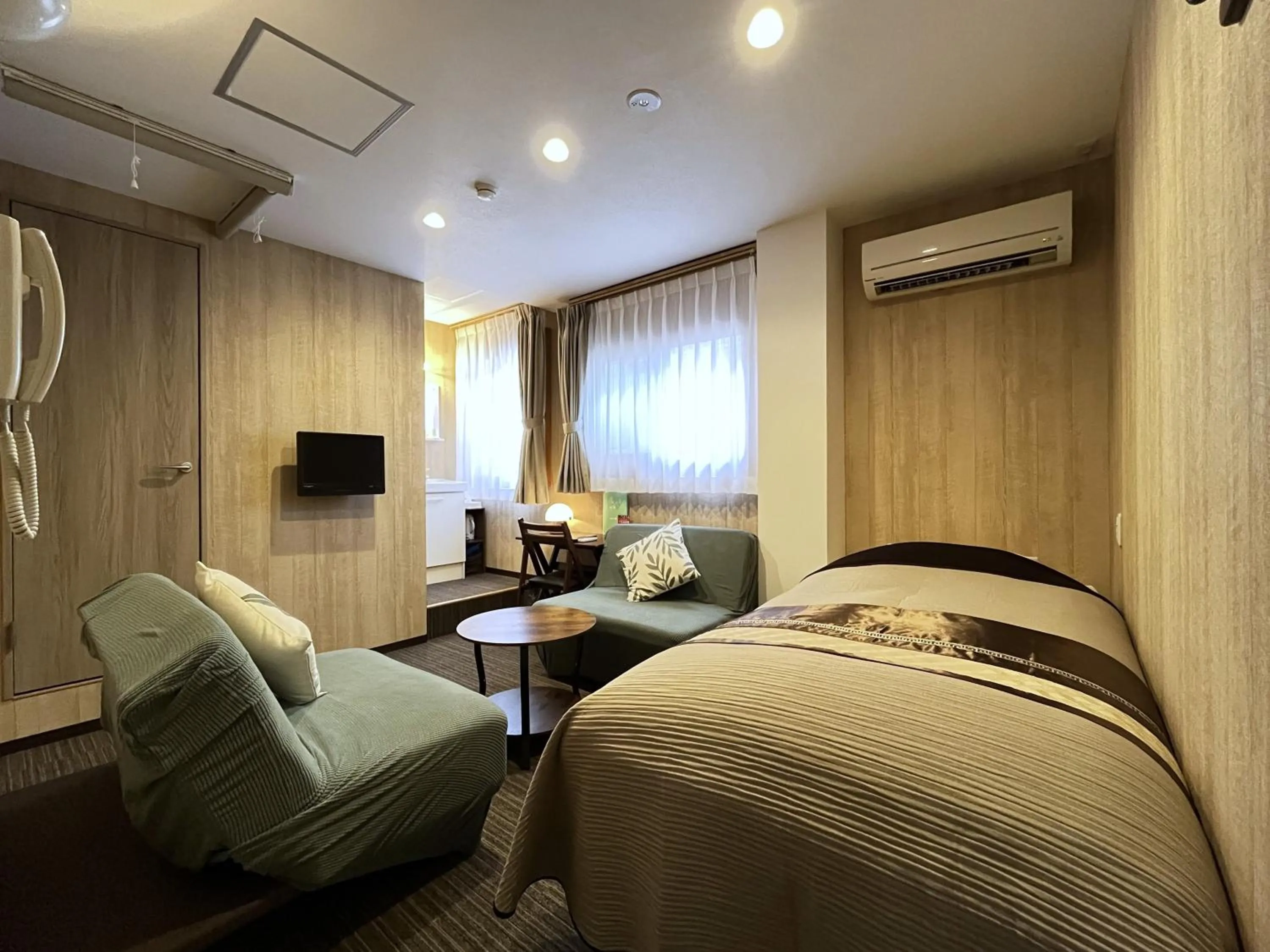 Bedroom, Bed in Fukiya