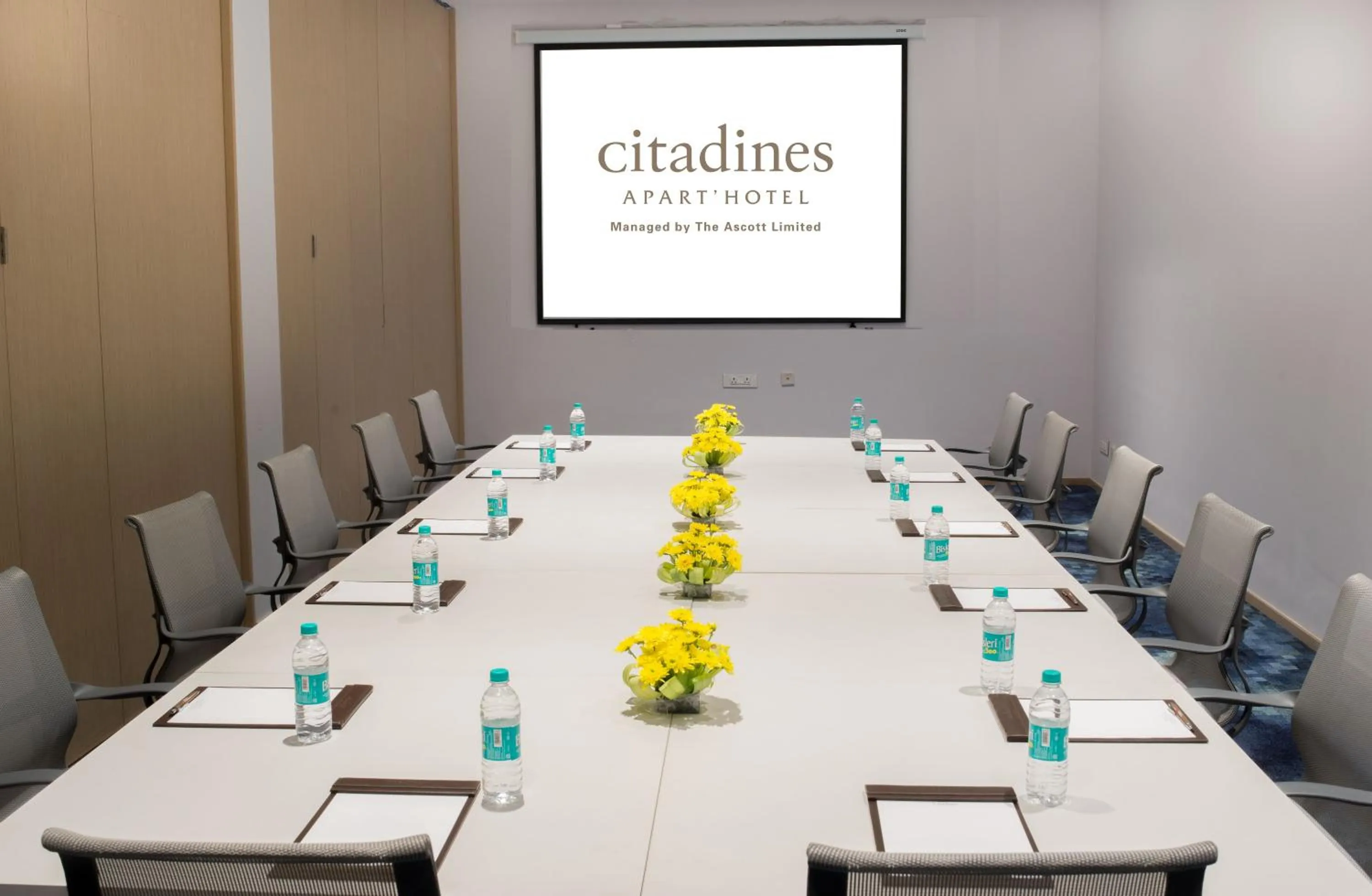 Meeting/conference room in Citadines OMR Chennai