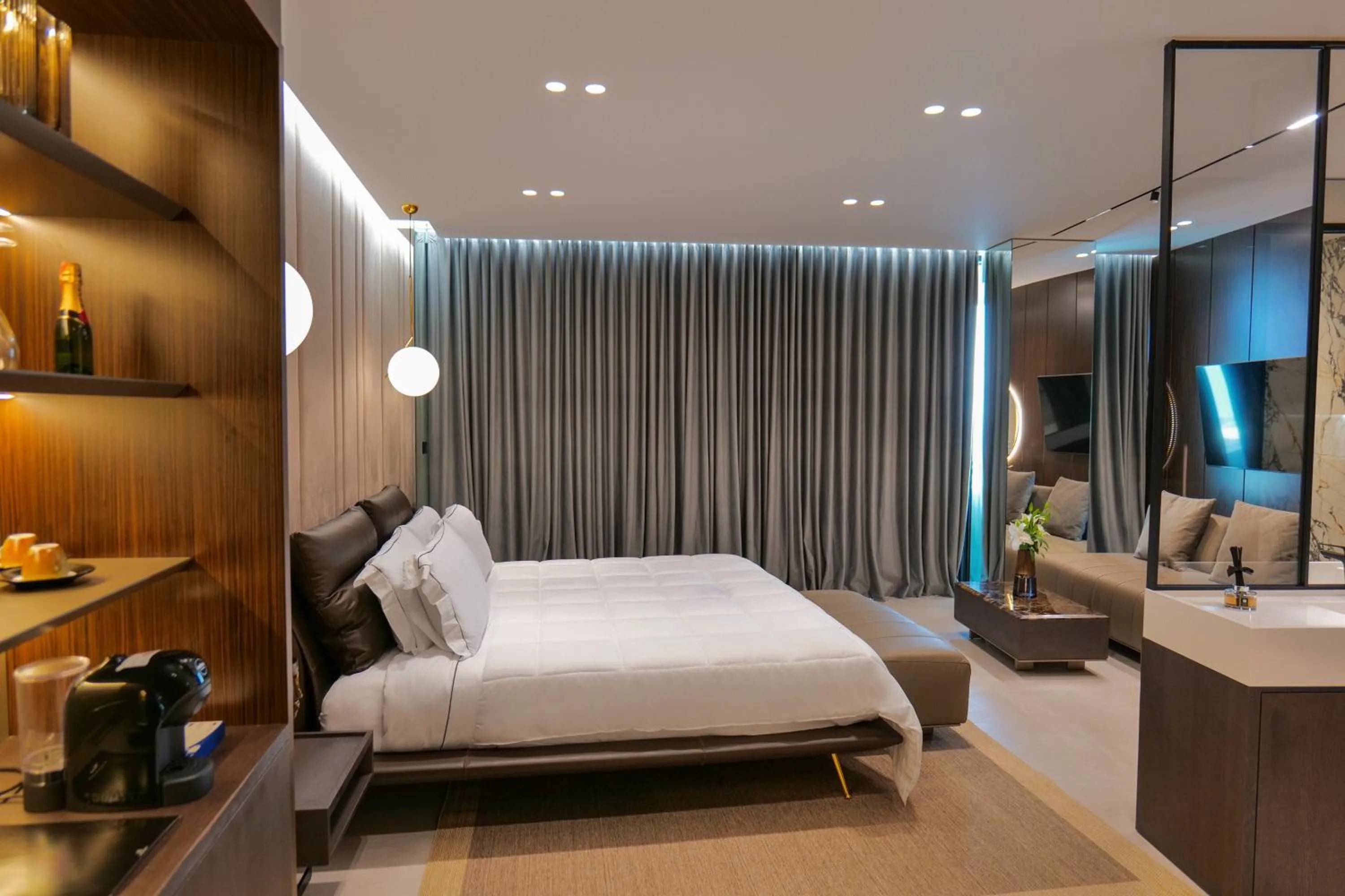 Bed in Hotel Miramare