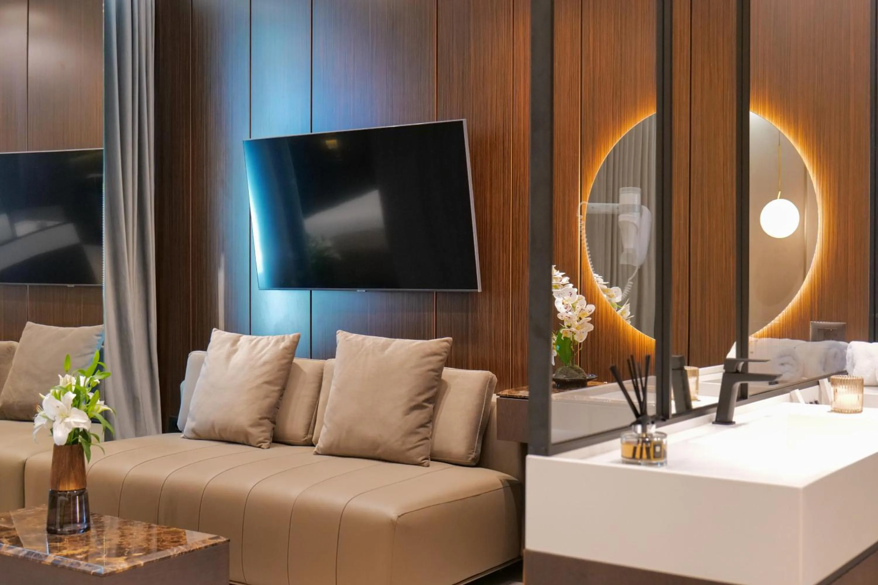 TV and multimedia in Hotel Miramare