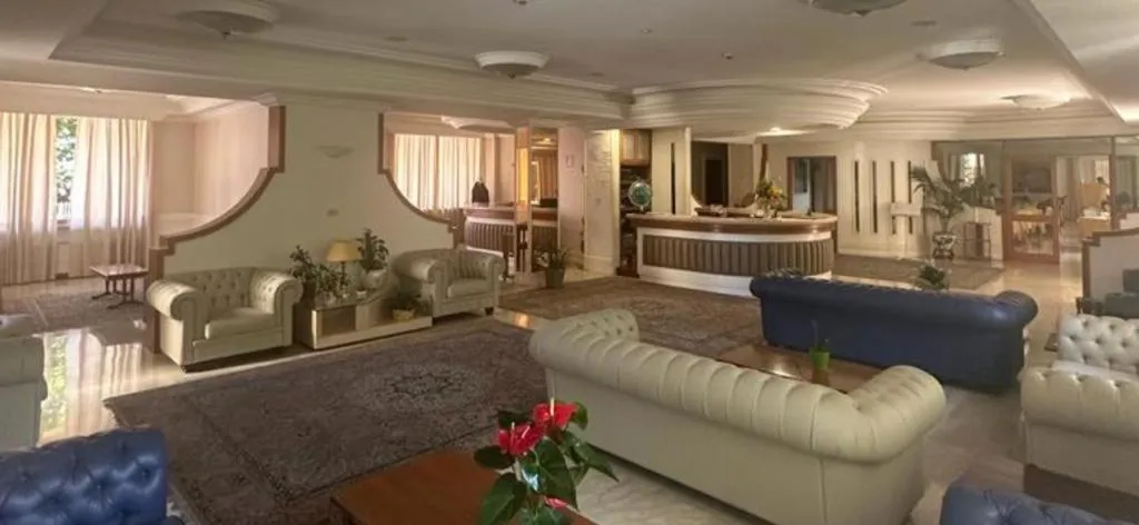 Living room in Mondial Park Hotel