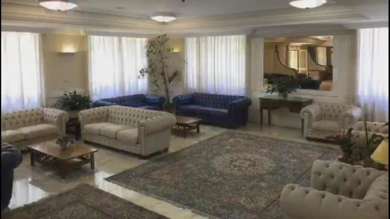 Living room in Mondial Park Hotel
