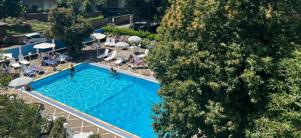 Swimming pool in Mondial Park Hotel