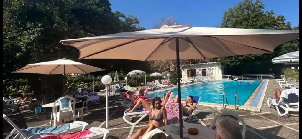 Swimming pool in Mondial Park Hotel