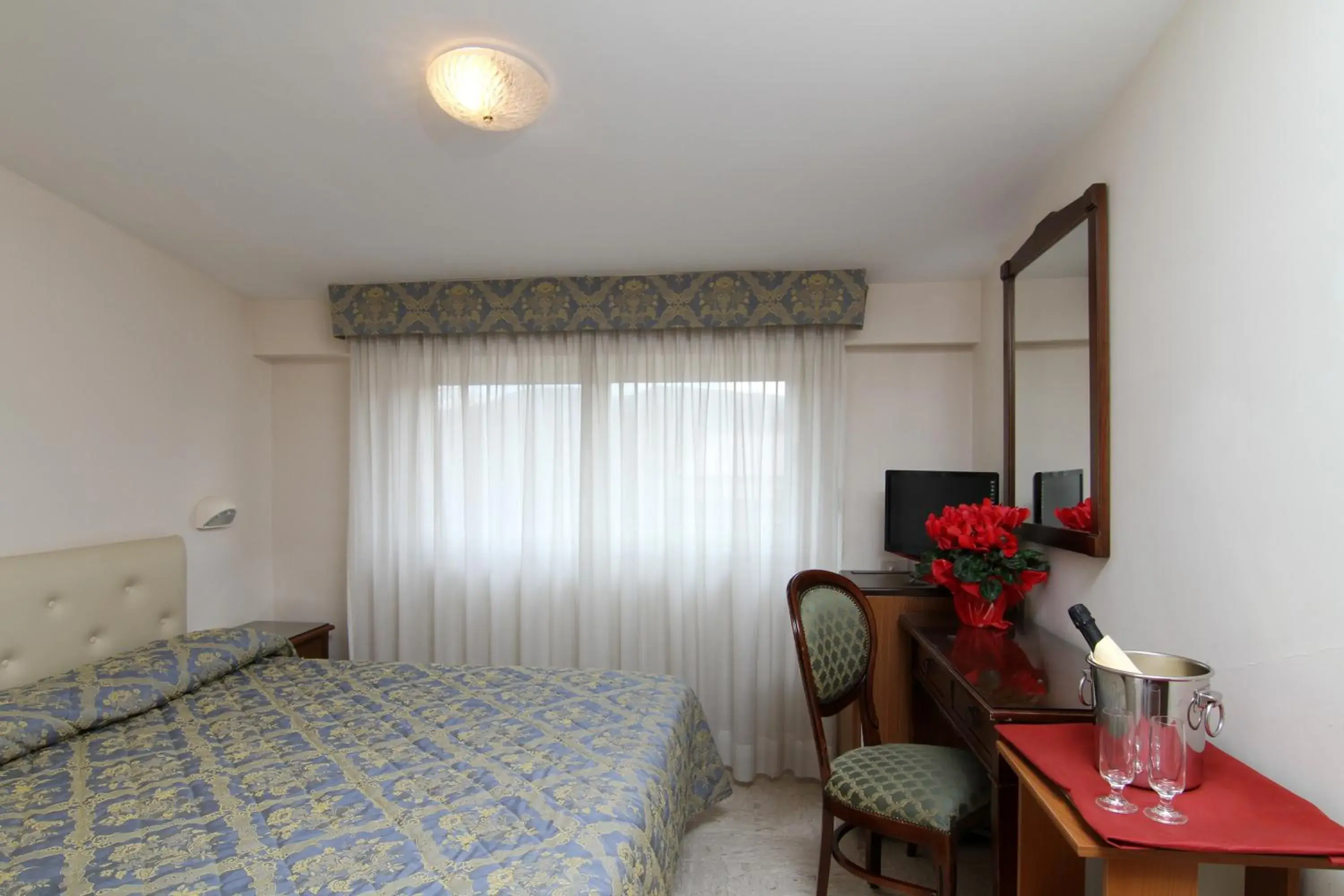 Economy Double or Twin Room in Mondial Park Hotel Economy Double or Twin Room in Mondial Park Hotel