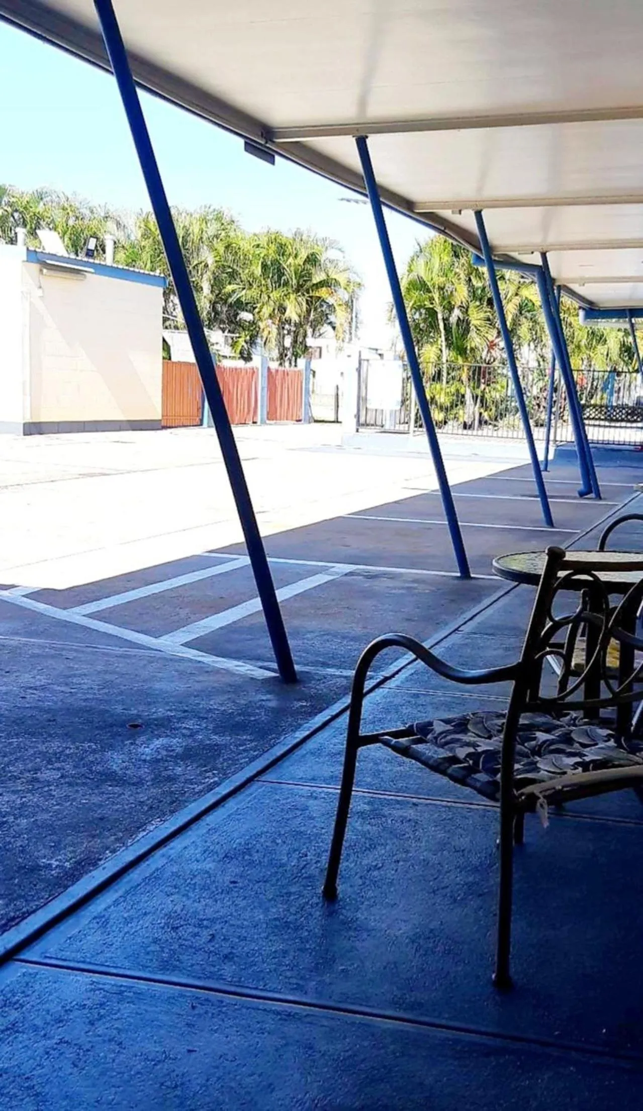 Property building in Burdekin Motor Inn