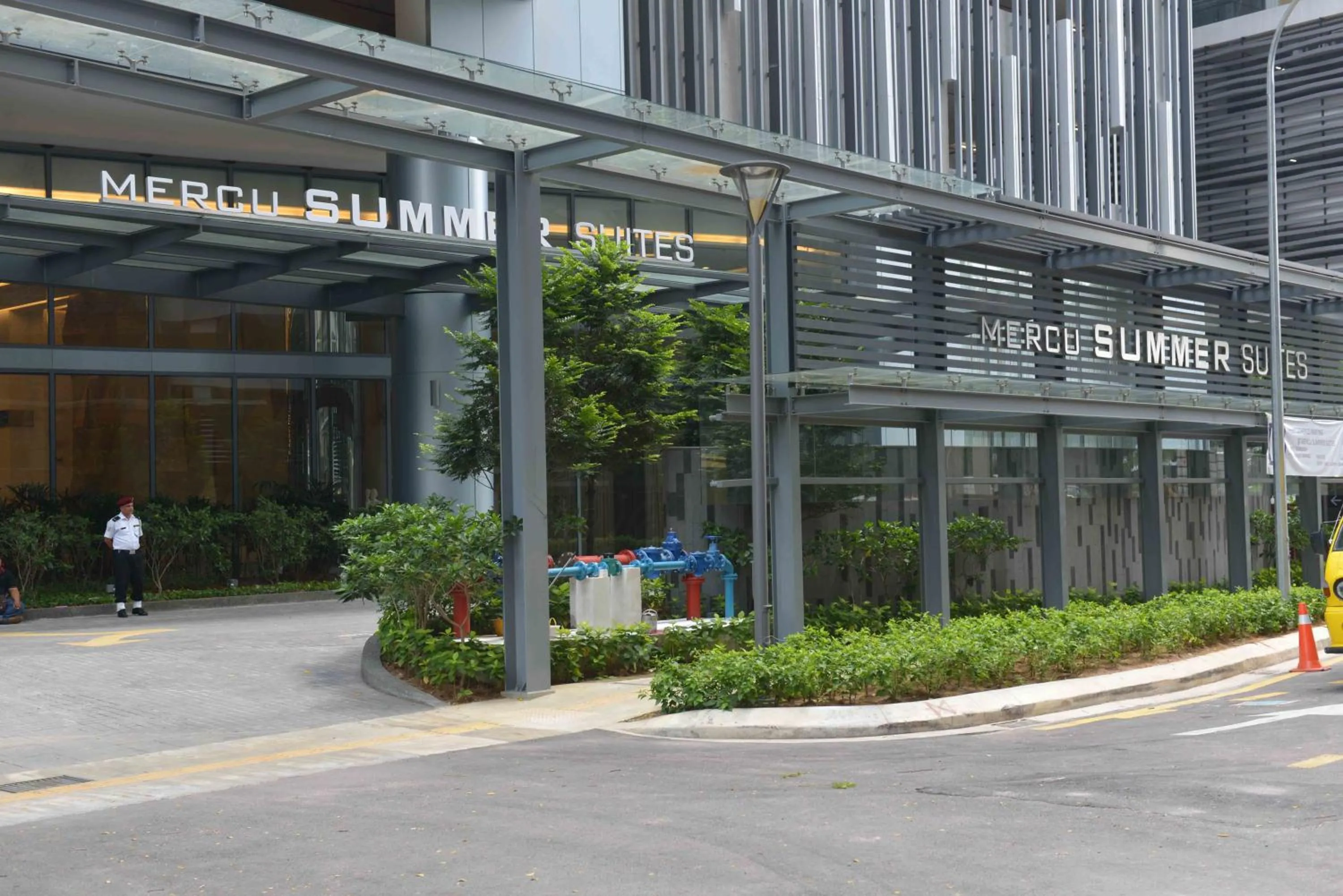 Facade/entrance in Summer Suites Studios