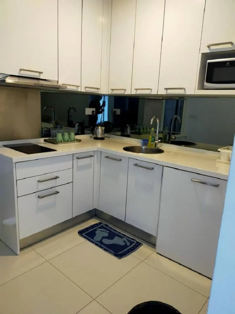 Summer Suites Studios