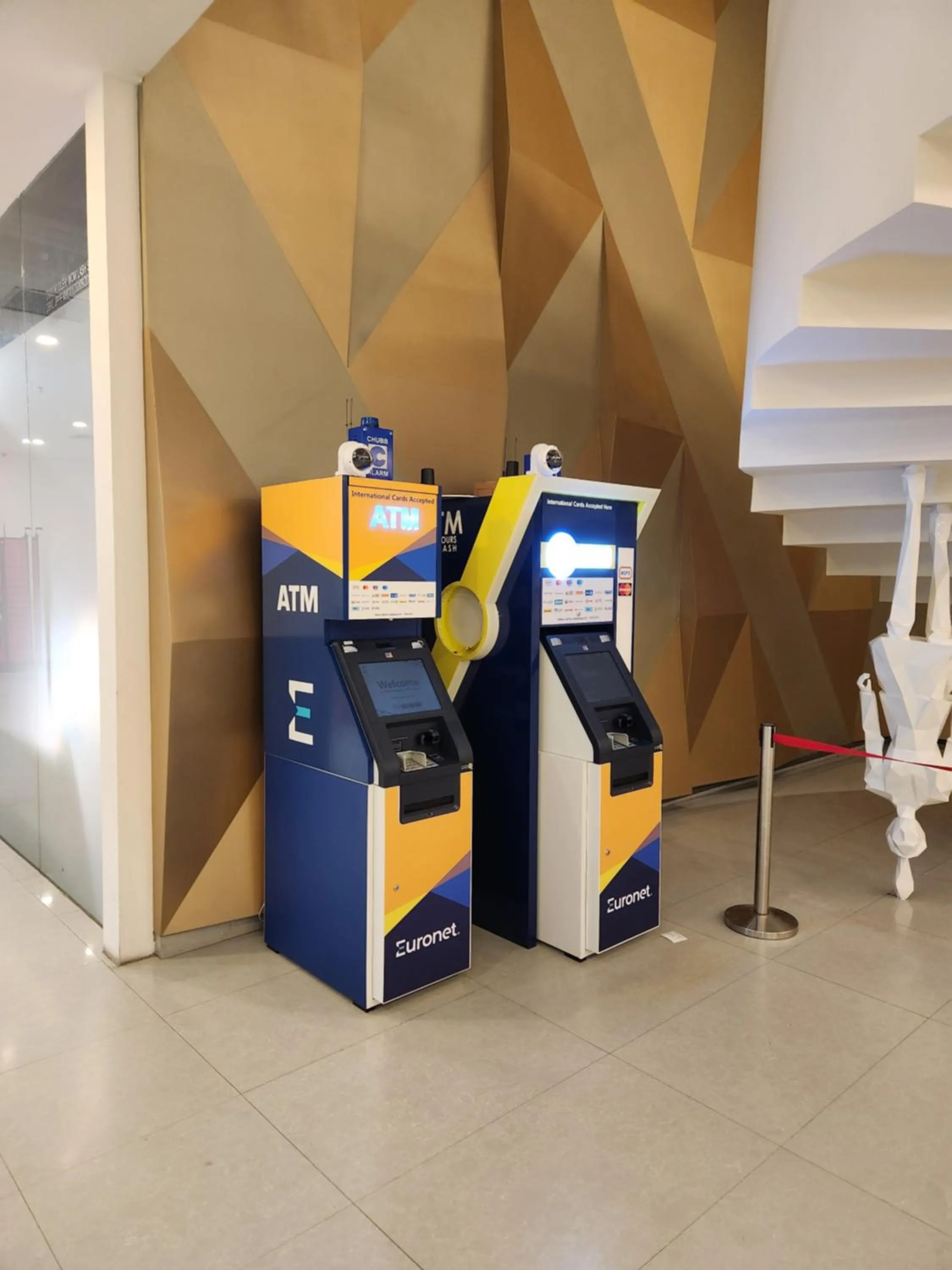 Summer Suites Studios